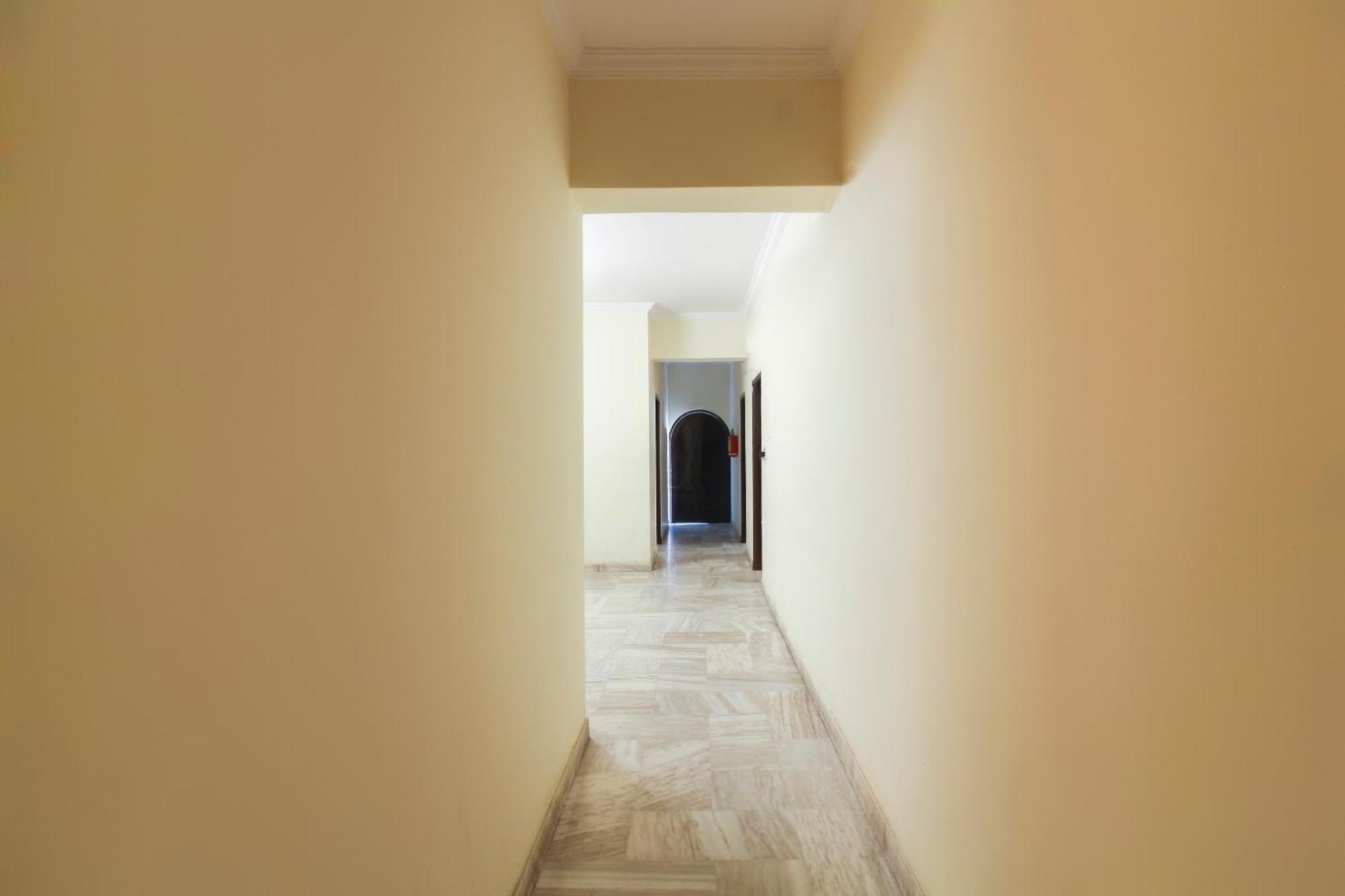Collection O White House Silverkey Near Film Nagar 4* Hyderabad