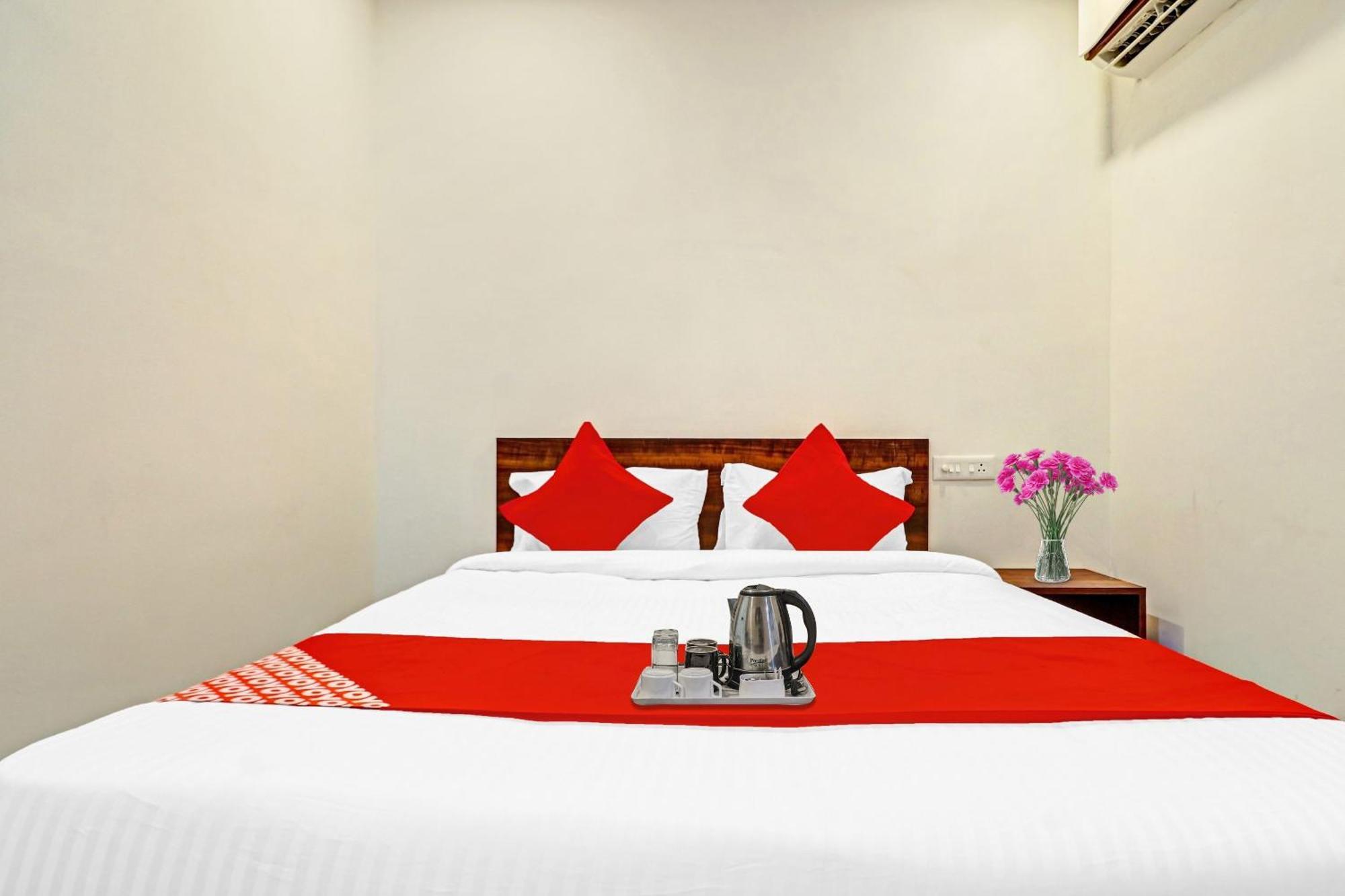 O Night Eye Hotel 3*