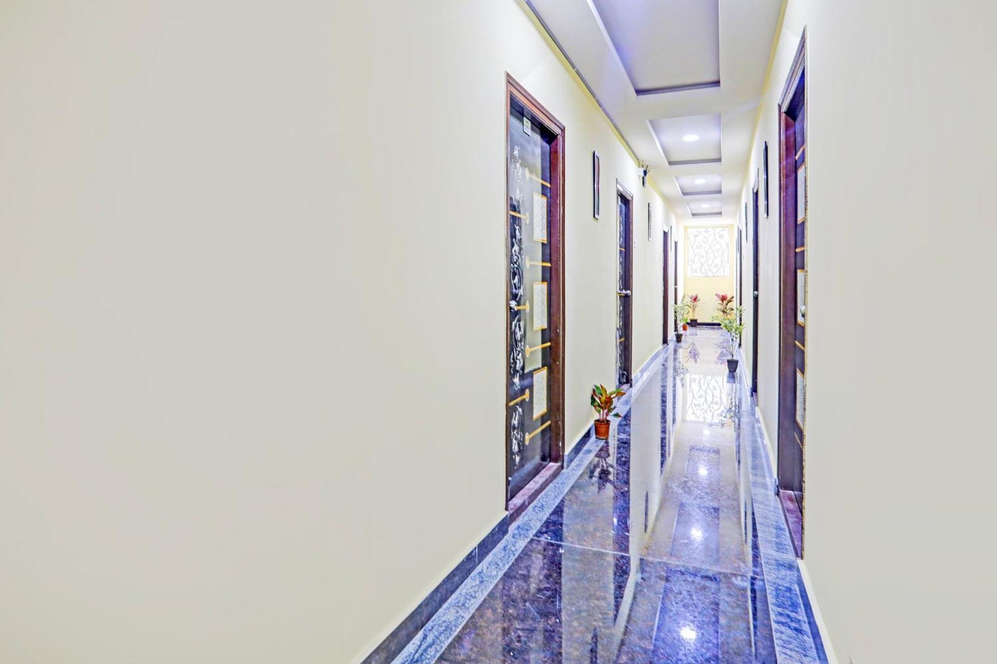 Hotel O Vsm Grand