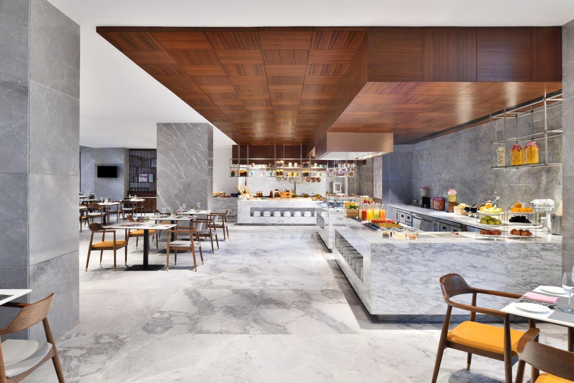 Hotel Le Meridien Hyderabad