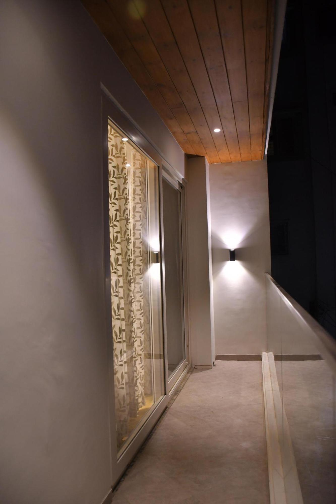 Luxuryhouse-3br-free Car & Driver-balcony-wifi Holiday home