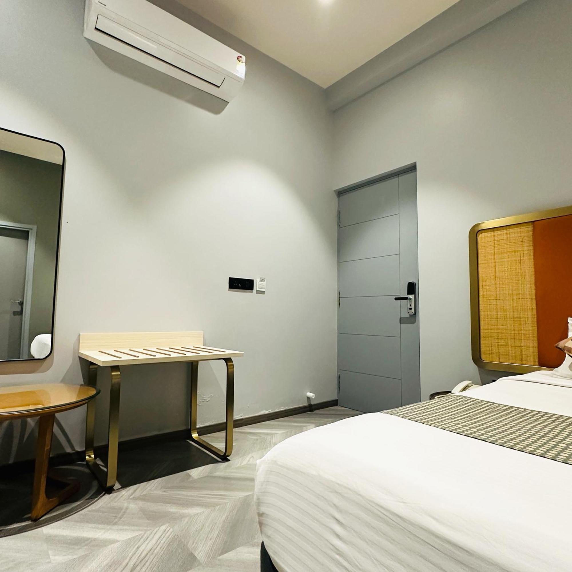La Serene 3* Hyderabad