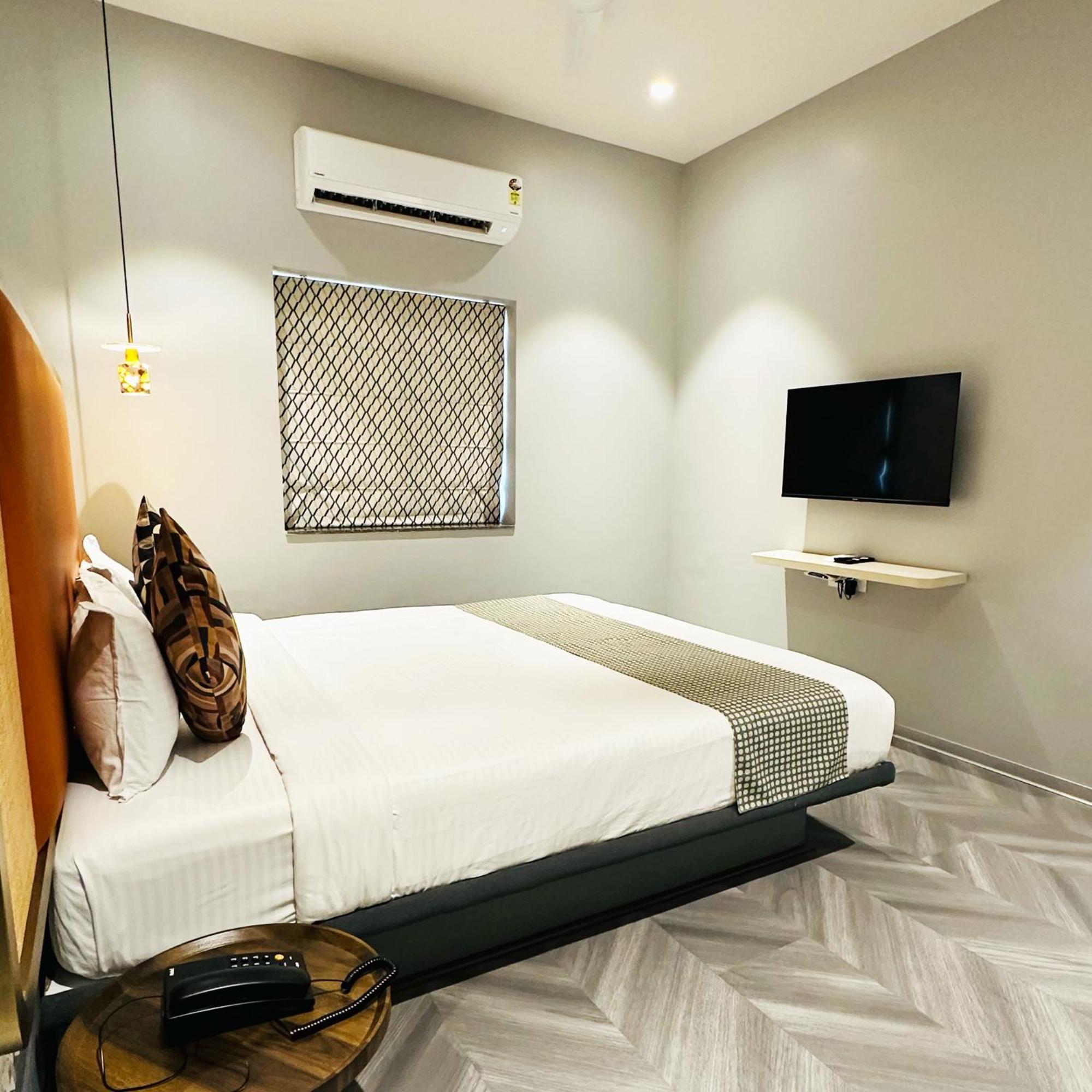La Serene Hotel