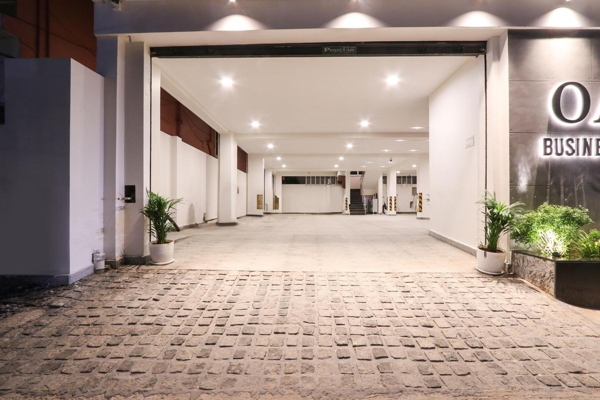 Hotel Townhouse Oak Indigo Business 3*