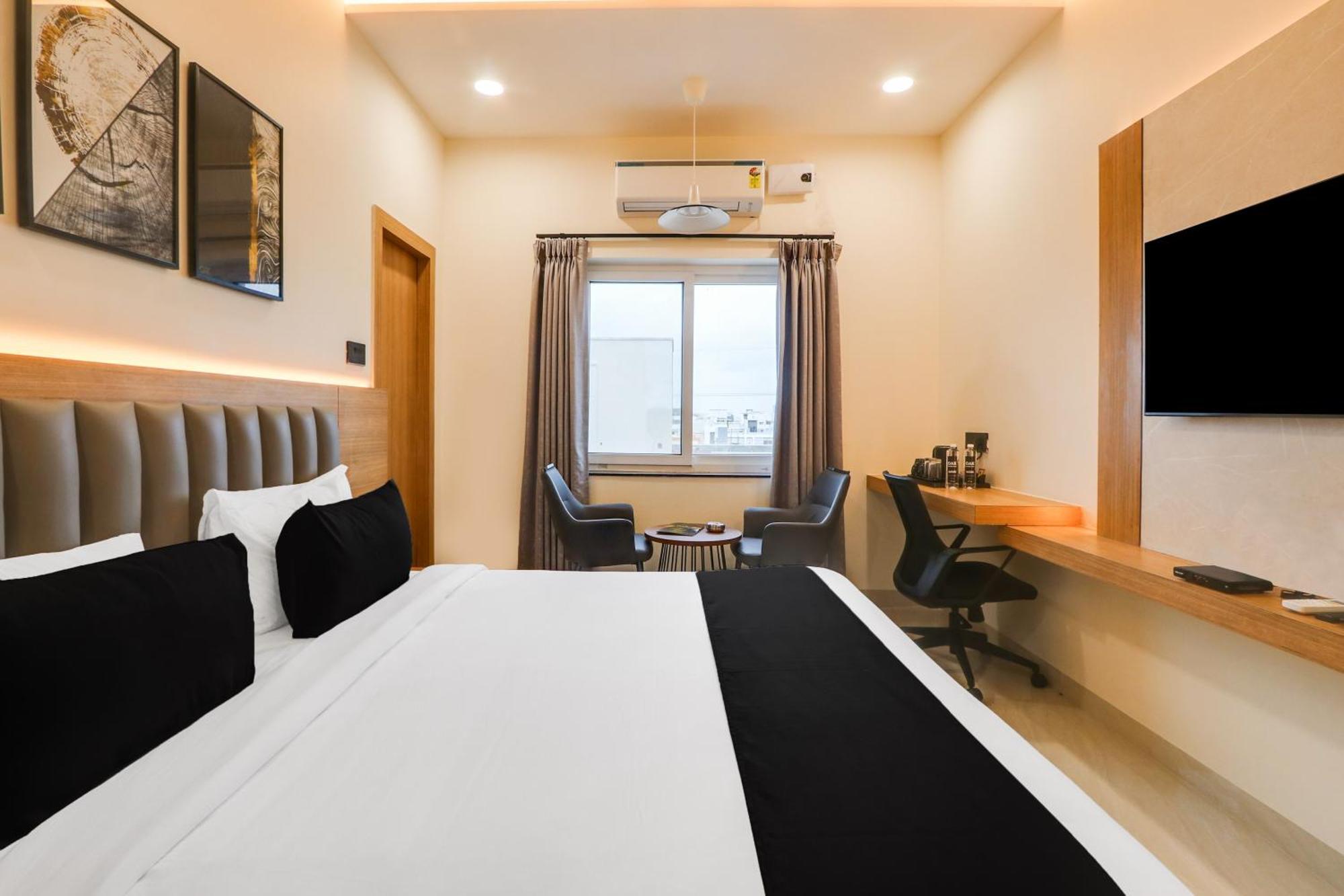 Townhouse Oak Indigo Business 3* Hyderabad