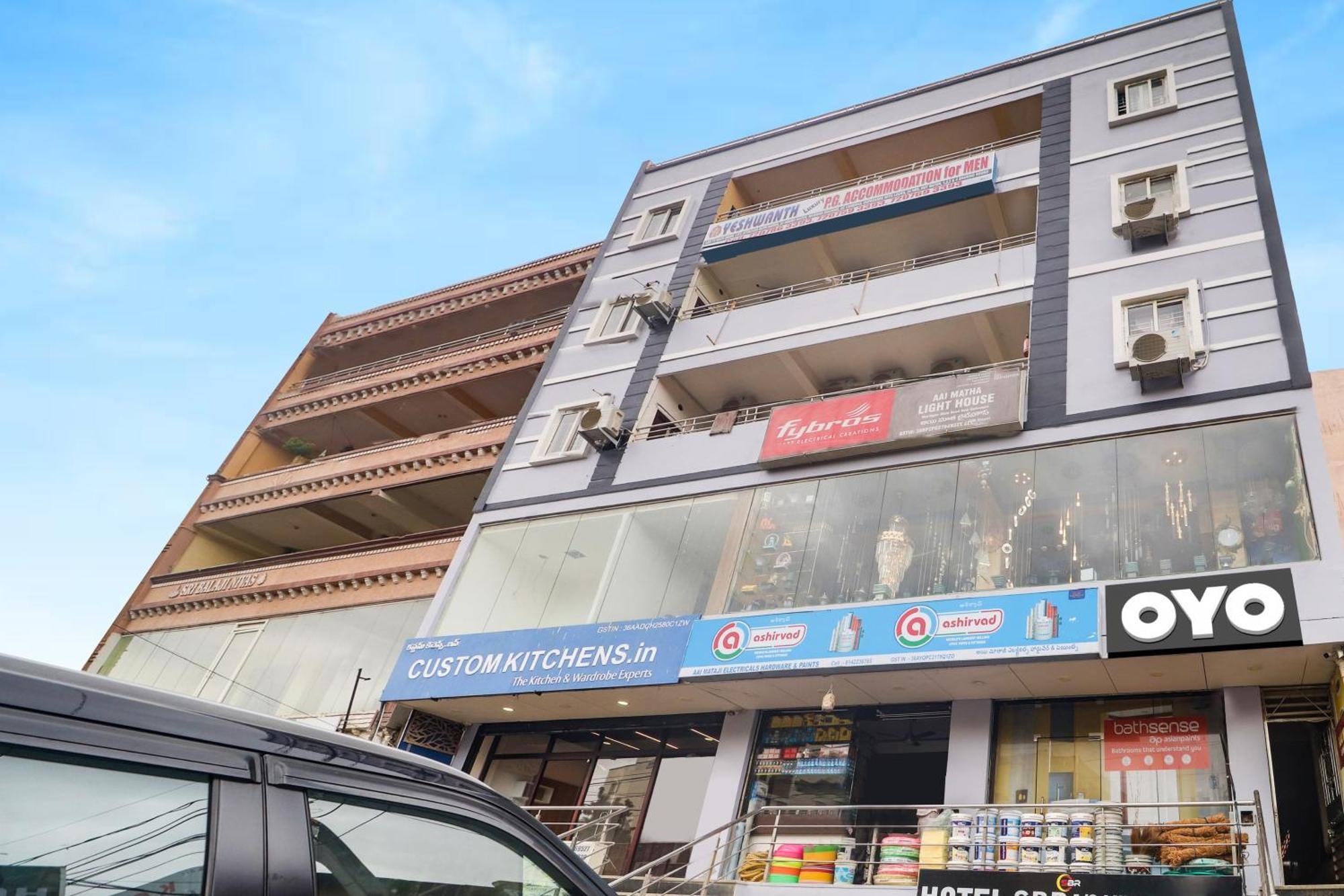 Collection O Sbr Kondapur Near Rto Office 4*