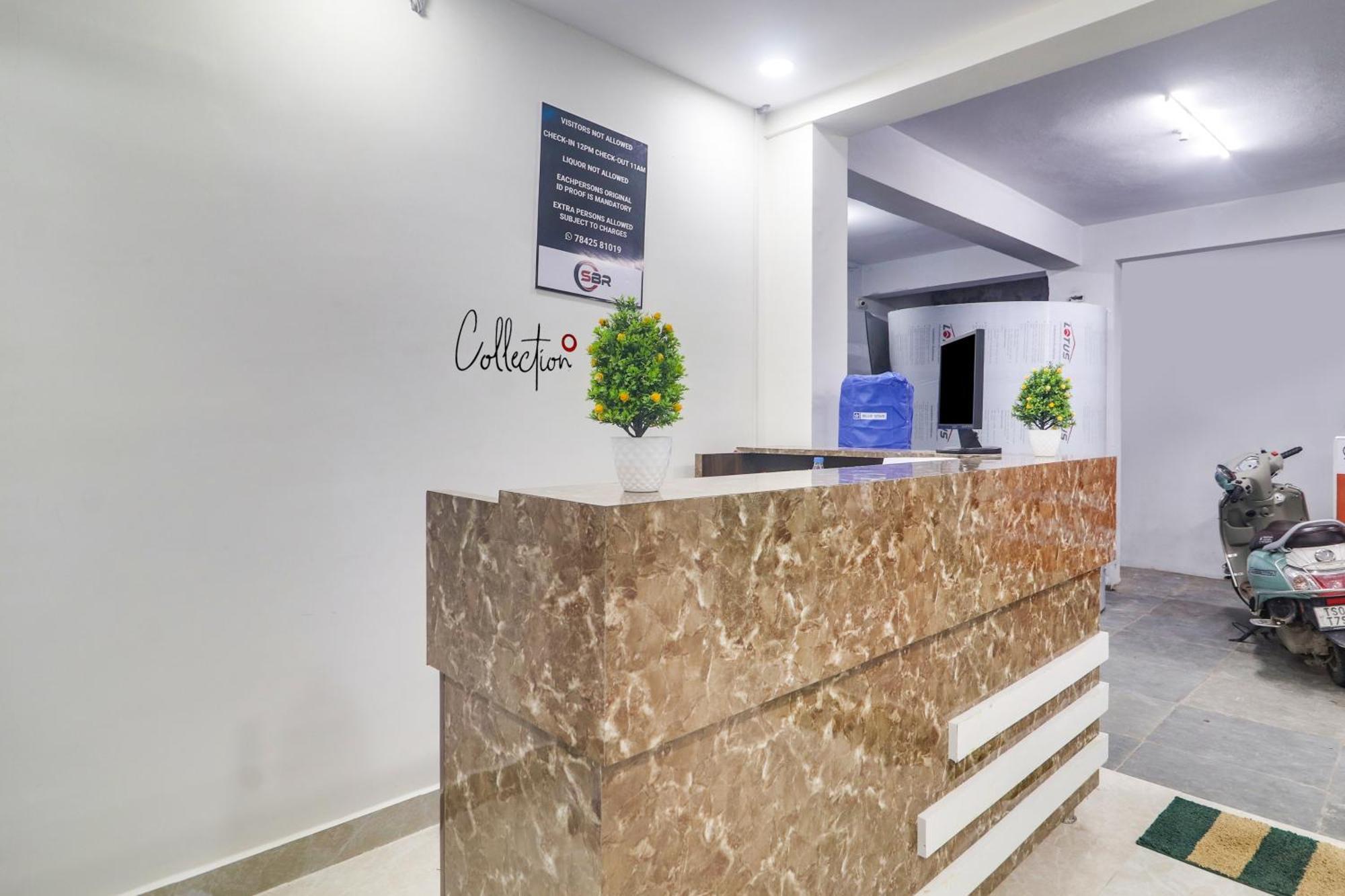 Hotel Collection O Sbr Kondapur Near Rto Office 4*