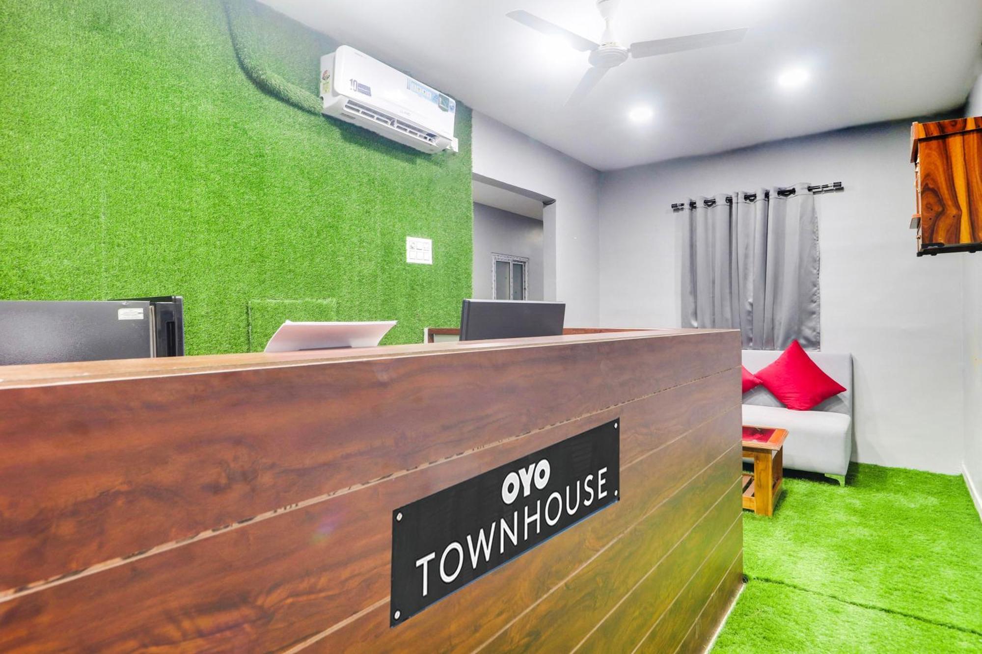 Hotel Townhouse Lavish Oak Hyderabad