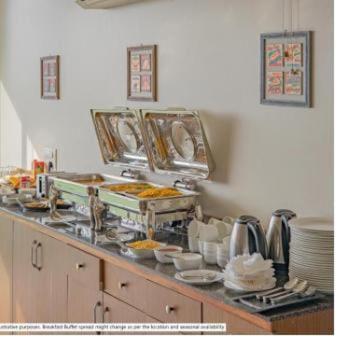 Blossoms Mdmr Group- Lakdikapul- Free Food Vouchers - Free Buffet Breakfast 3*