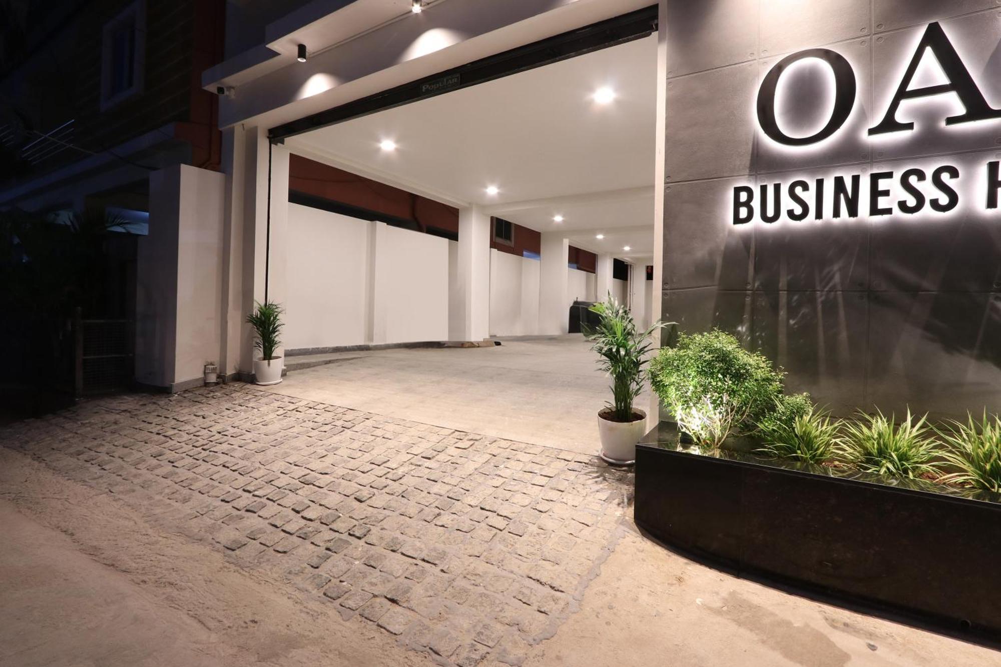 Townhouse Oak Indigo Business 3* Hyderabad