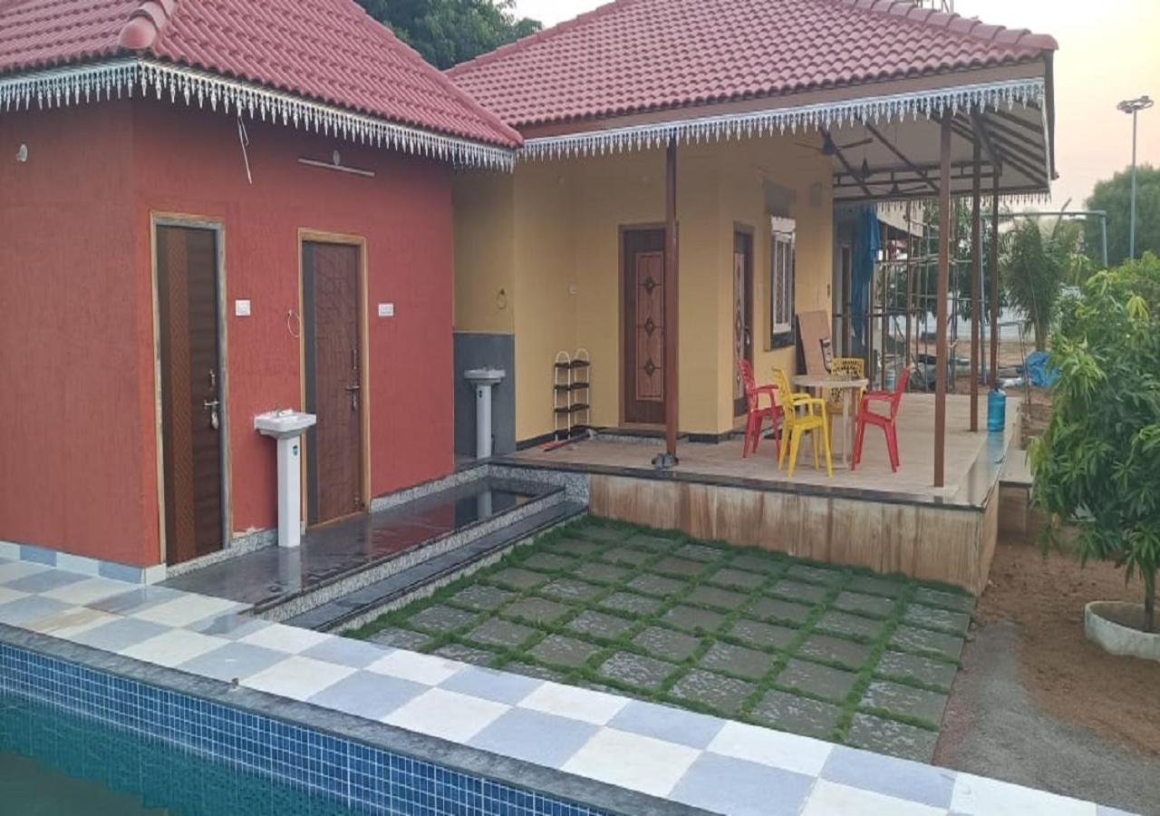 Vasista Hotel