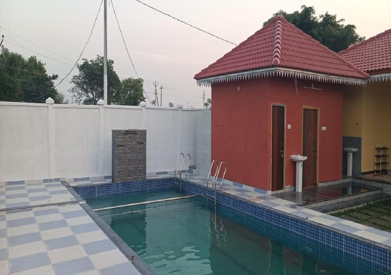 Vasista Hotel