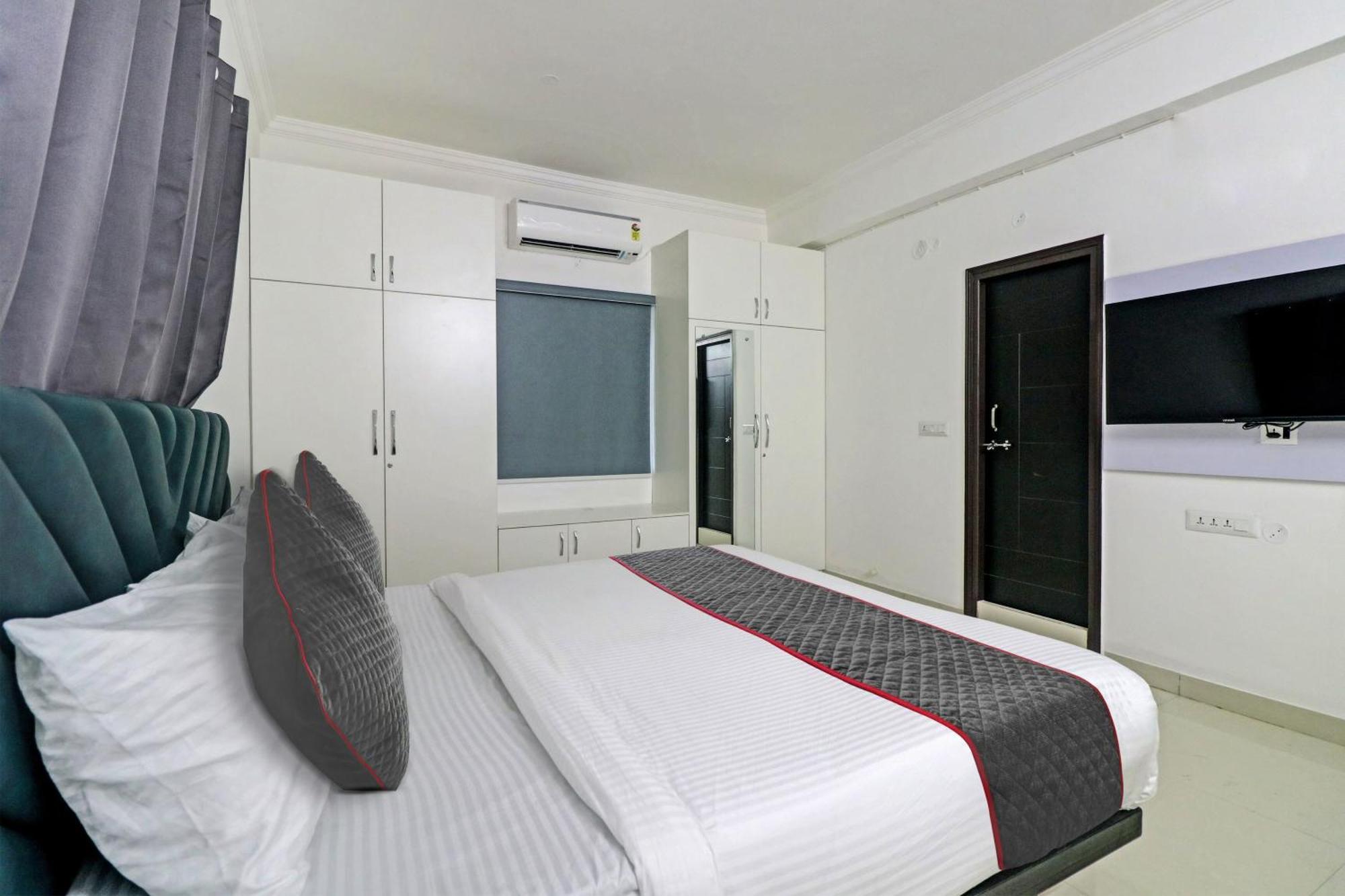 Townhouse Jahnavi Group Hotel