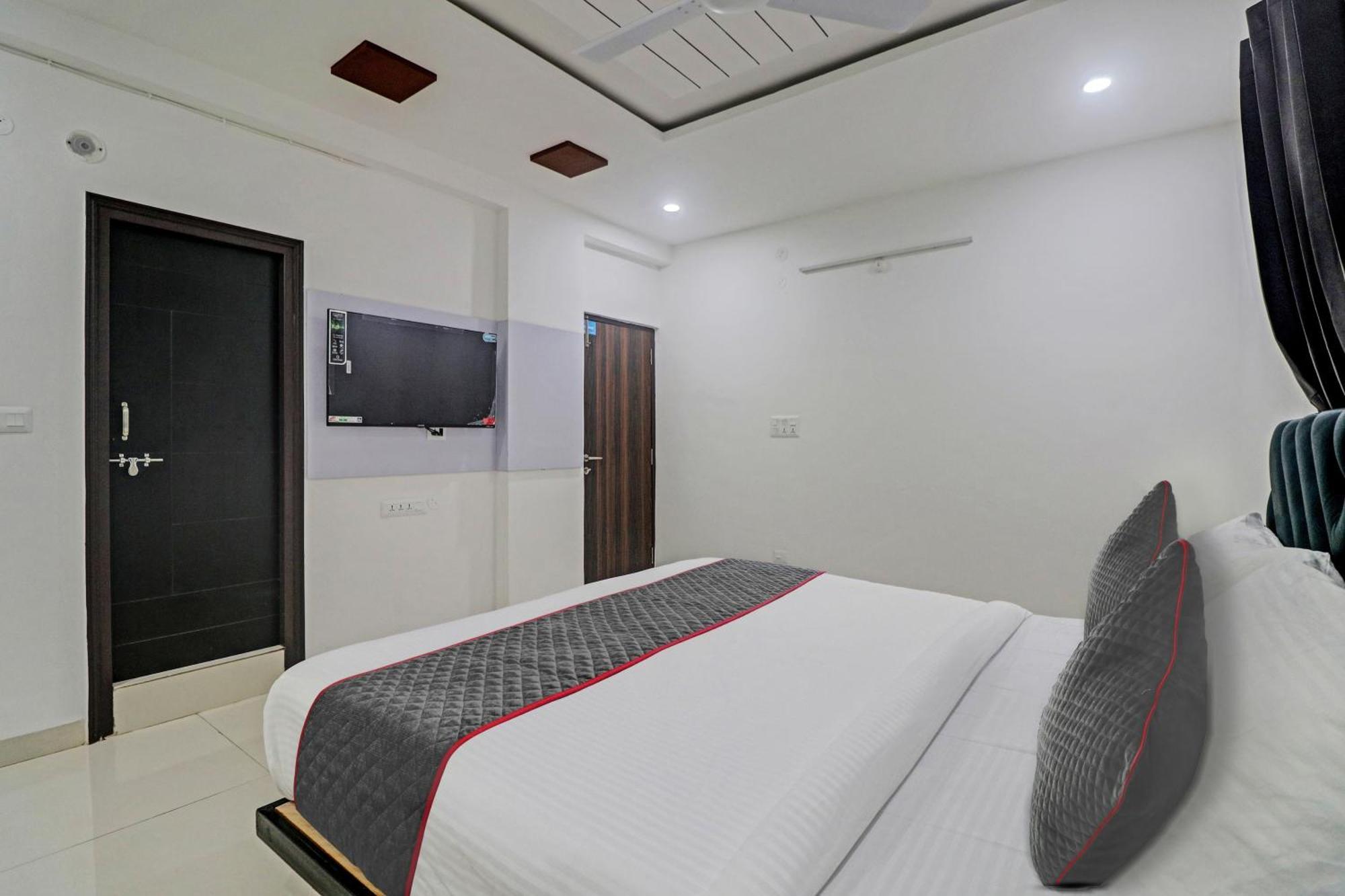 Hotel Townhouse Jahnavi Group 3*