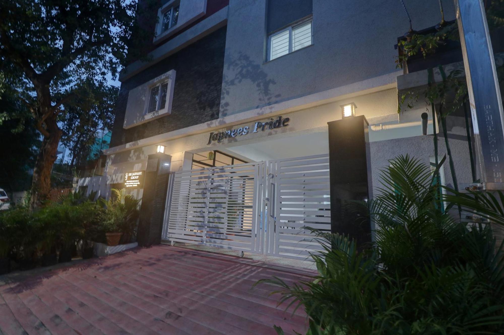 Townhouse Jahnavi Group Hotel 3*