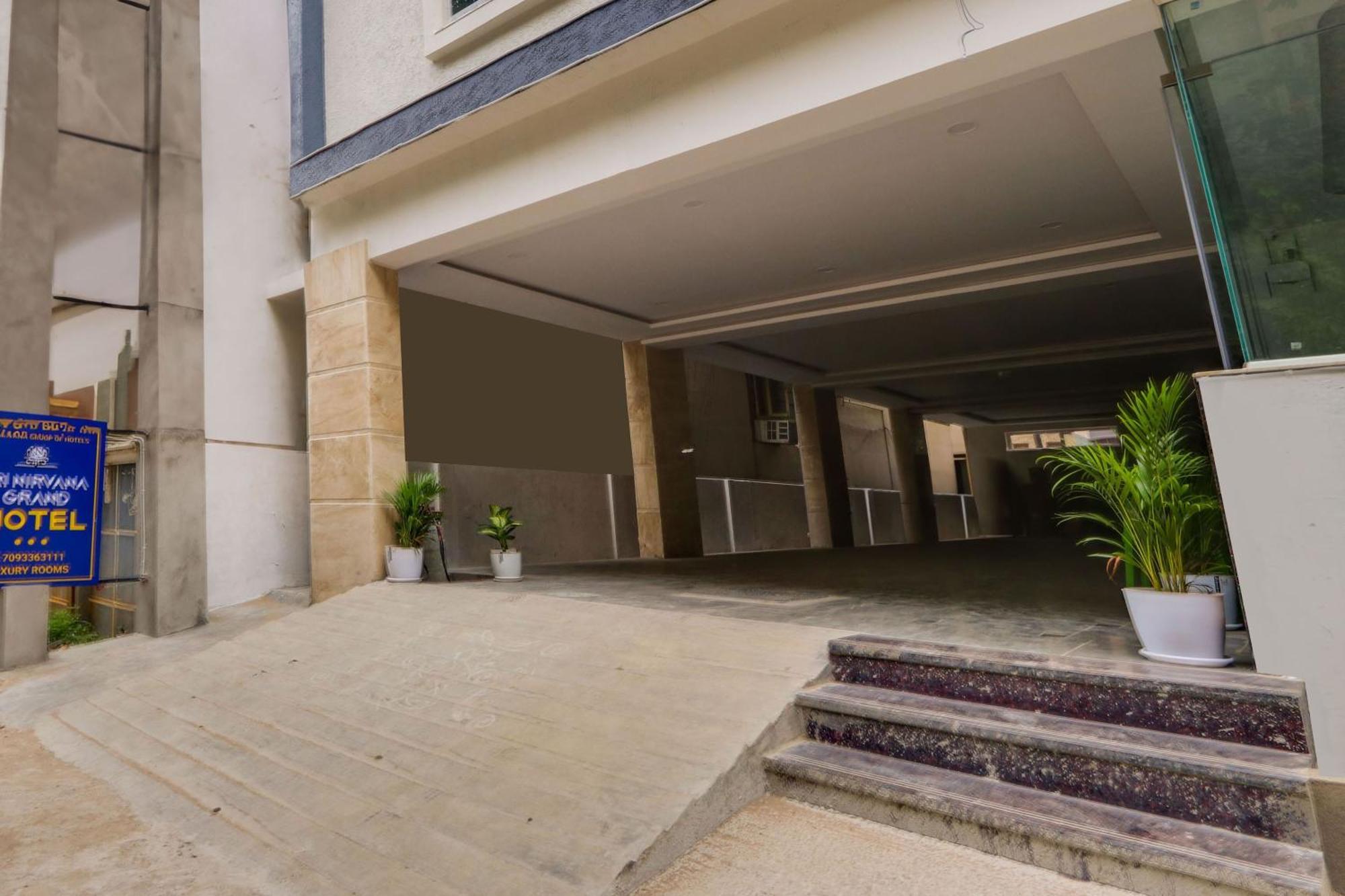 Super Townhouse Sri Nirvana Grand Hyderabad