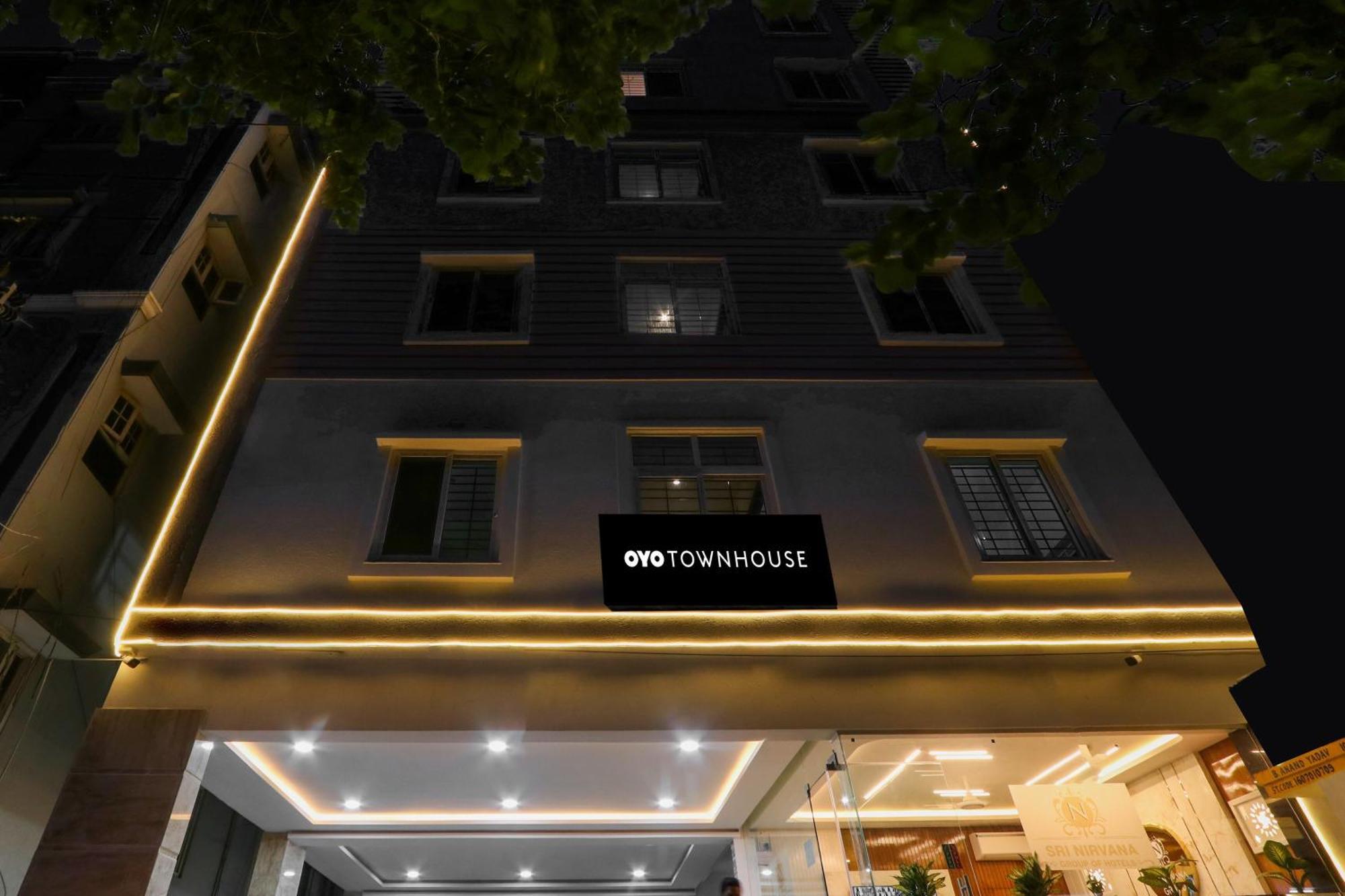Hotel Super Townhouse Sri Nirvana Grand Hyderabad