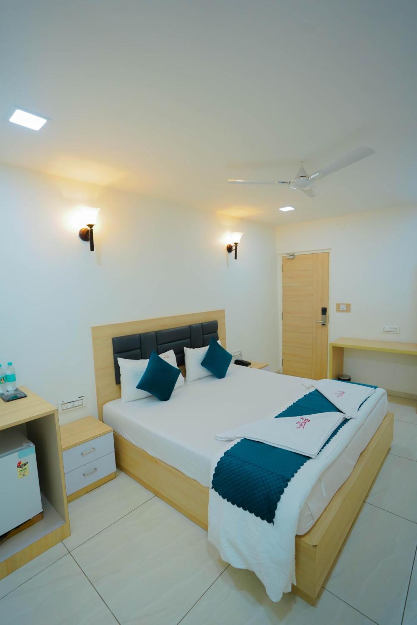 The Balcony I Gachibowli 3* Hyderabad