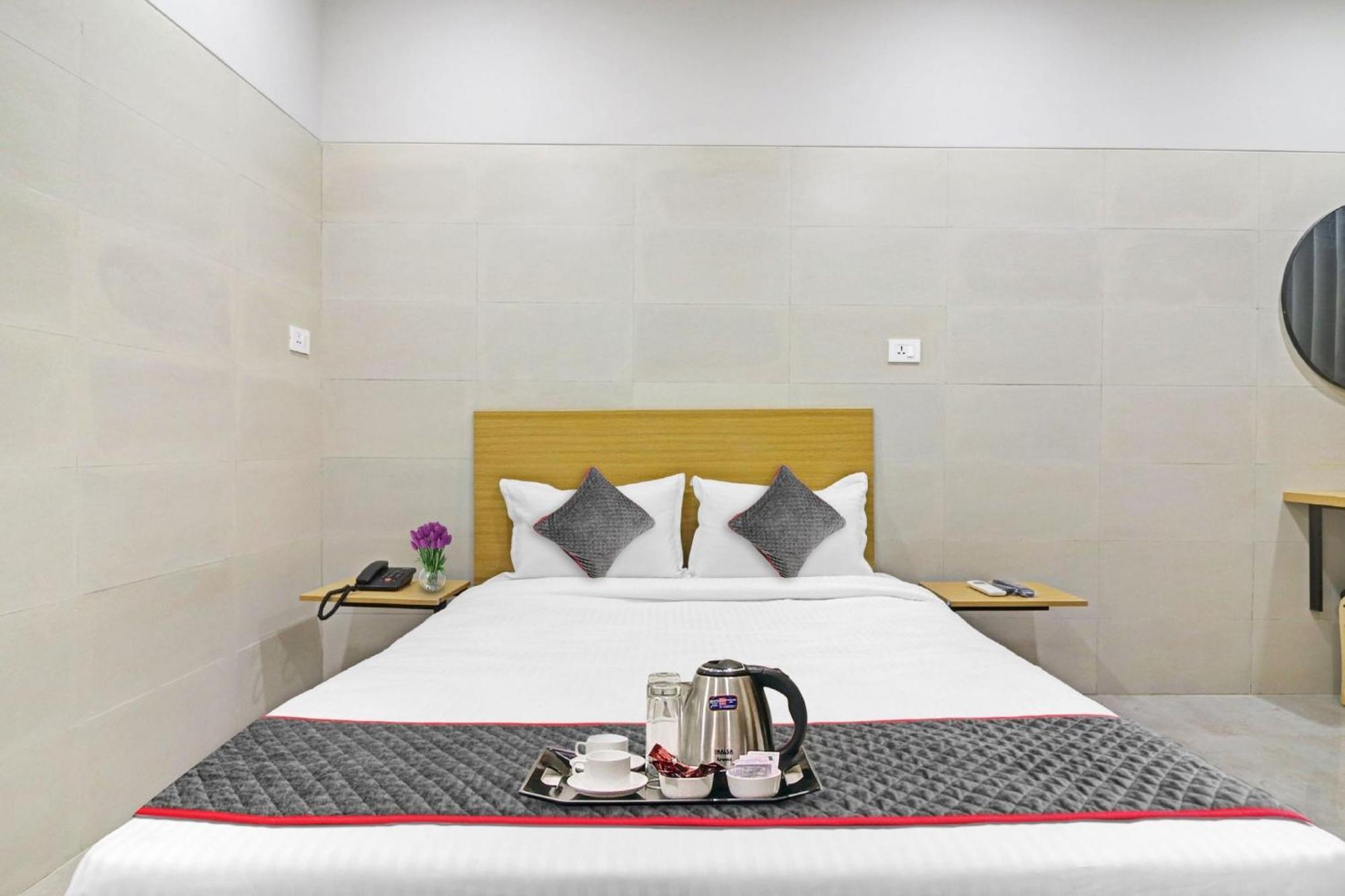 Super Townhouse Ameerpet Hotel Hyderabad