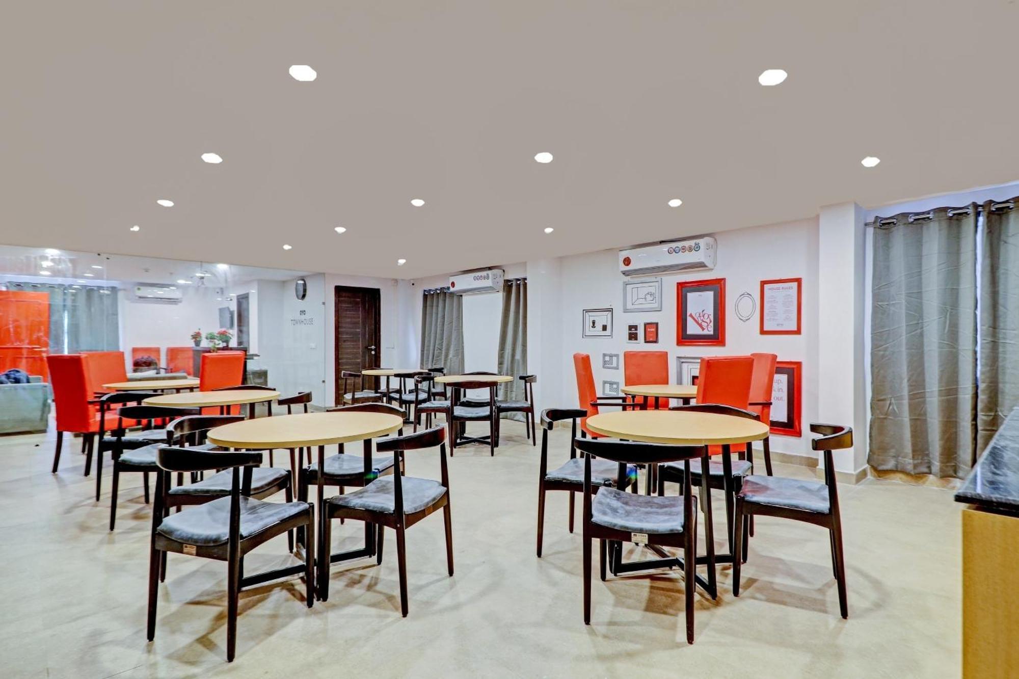 Townhouse S R Nagar Near 4* Hyderabad