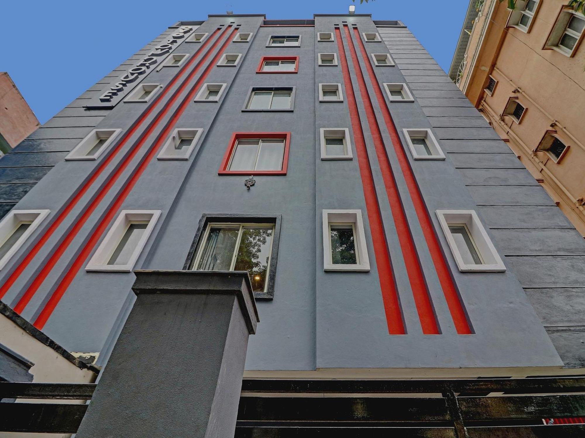 Townhouse S R Nagar Near Hotel