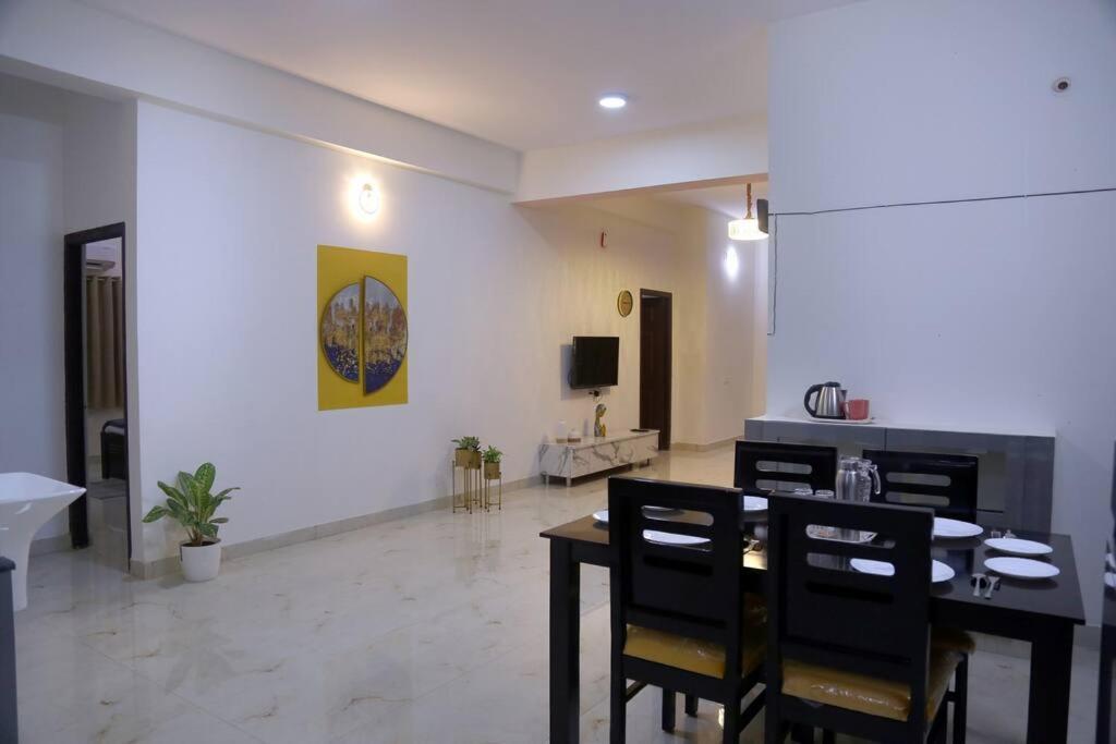 Apartment Veetil -3bhk Ac, Kukatpally, *