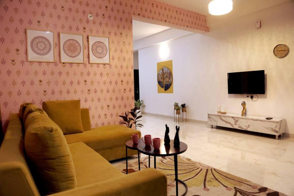 Veetil -3bhk Ac, Kukatpally, Apartment