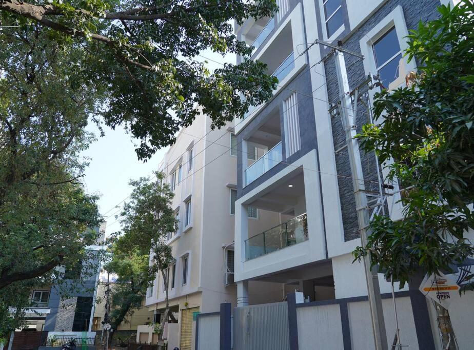 Veetil -3bhk Ac, Kukatpally, Apartment *