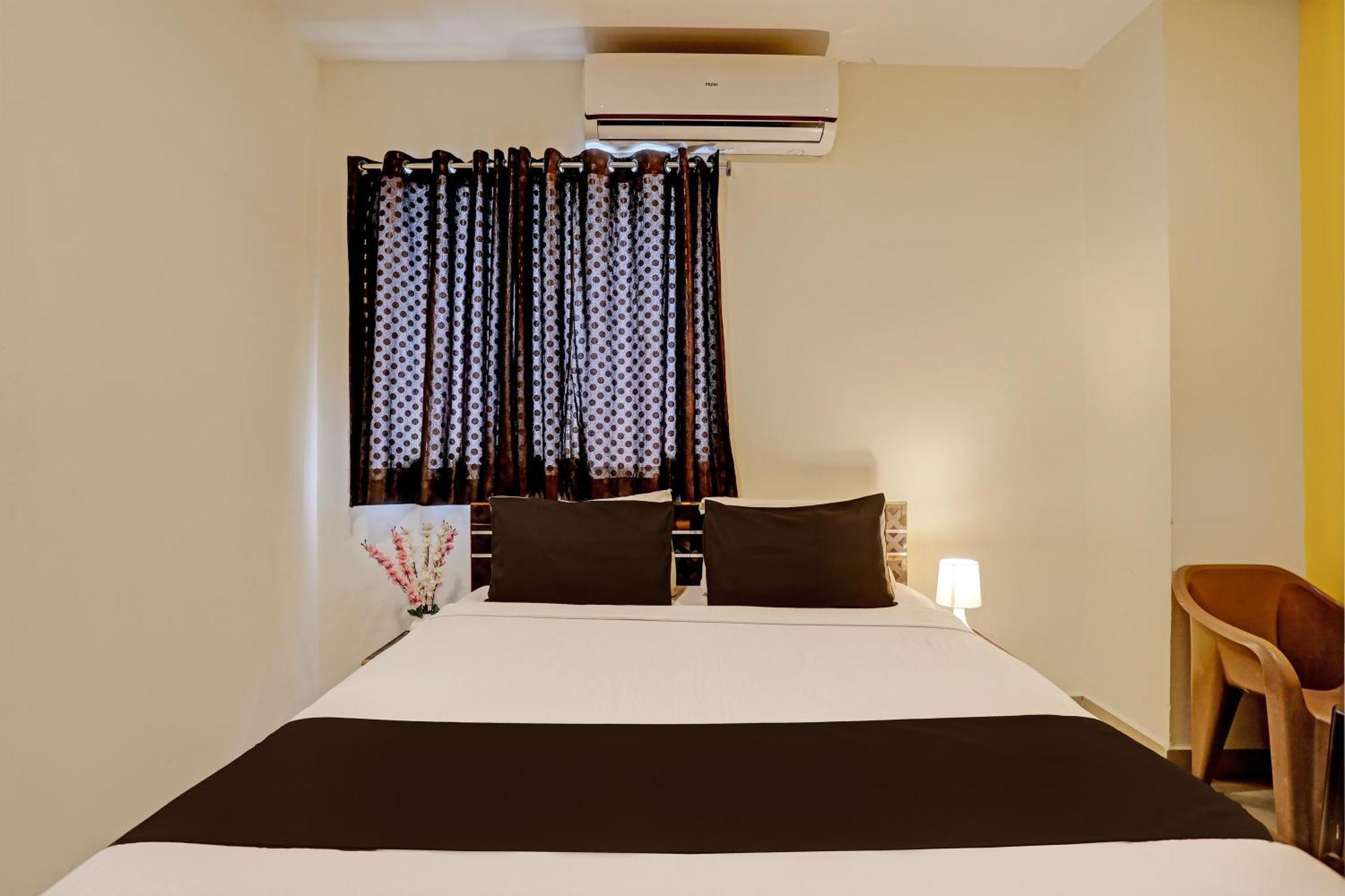 Super Capital O Saharsh Grand Near Shilparamam 3* Hyderabad