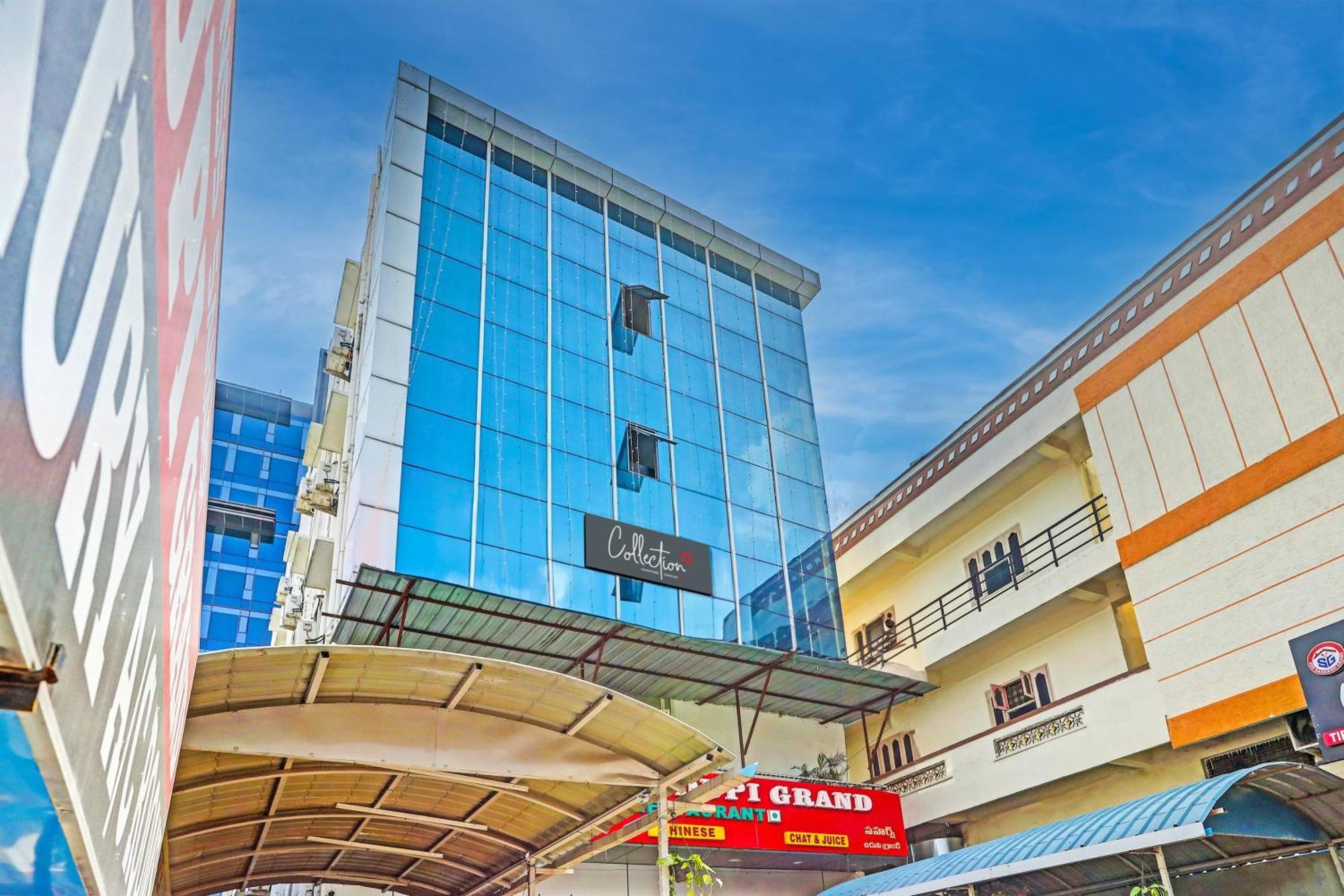 Super Capital O Saharsh Grand Near Shilparamam 3*