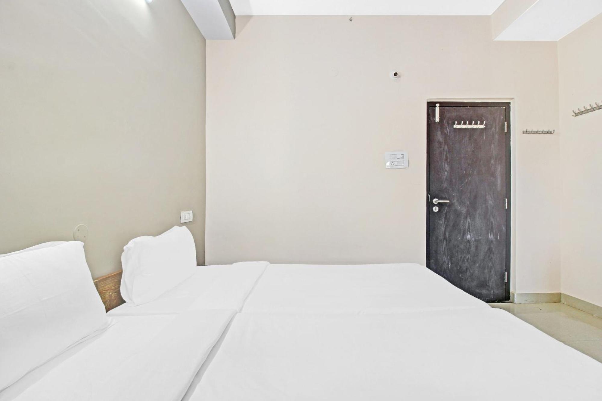 Super O Hillside Dlf Gachibowli Near Shilparamam