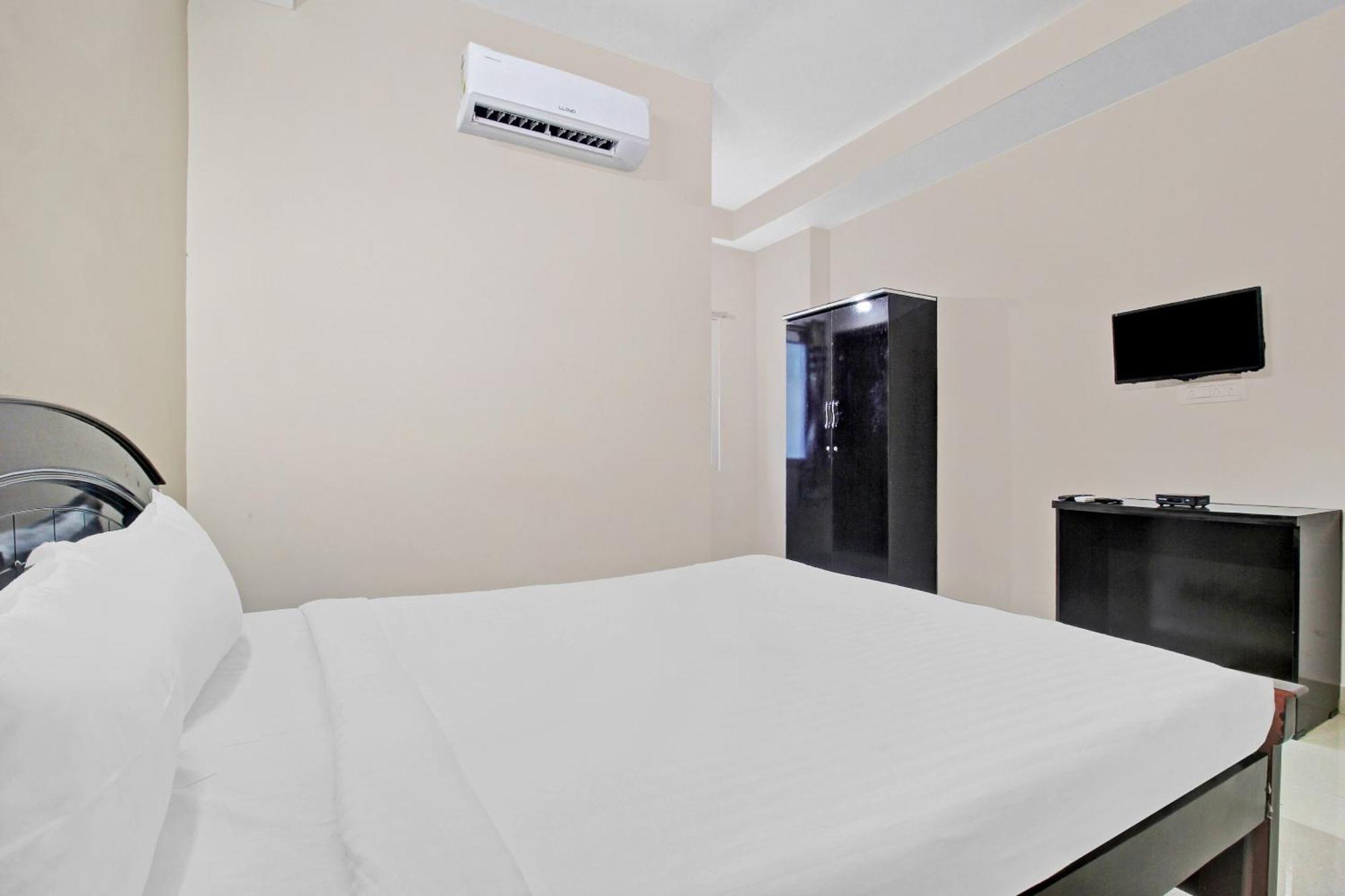 Super O Hillside Dlf Gachibowli Near Shilparamam Hyderabad