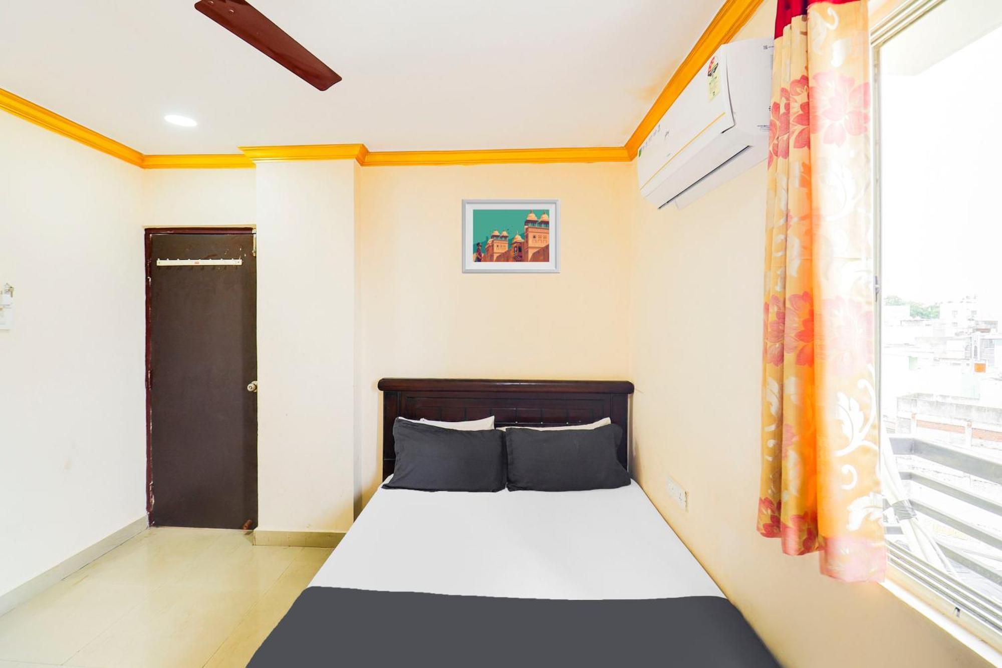 Collection O New Royal Plaza Nampally Hyderabad