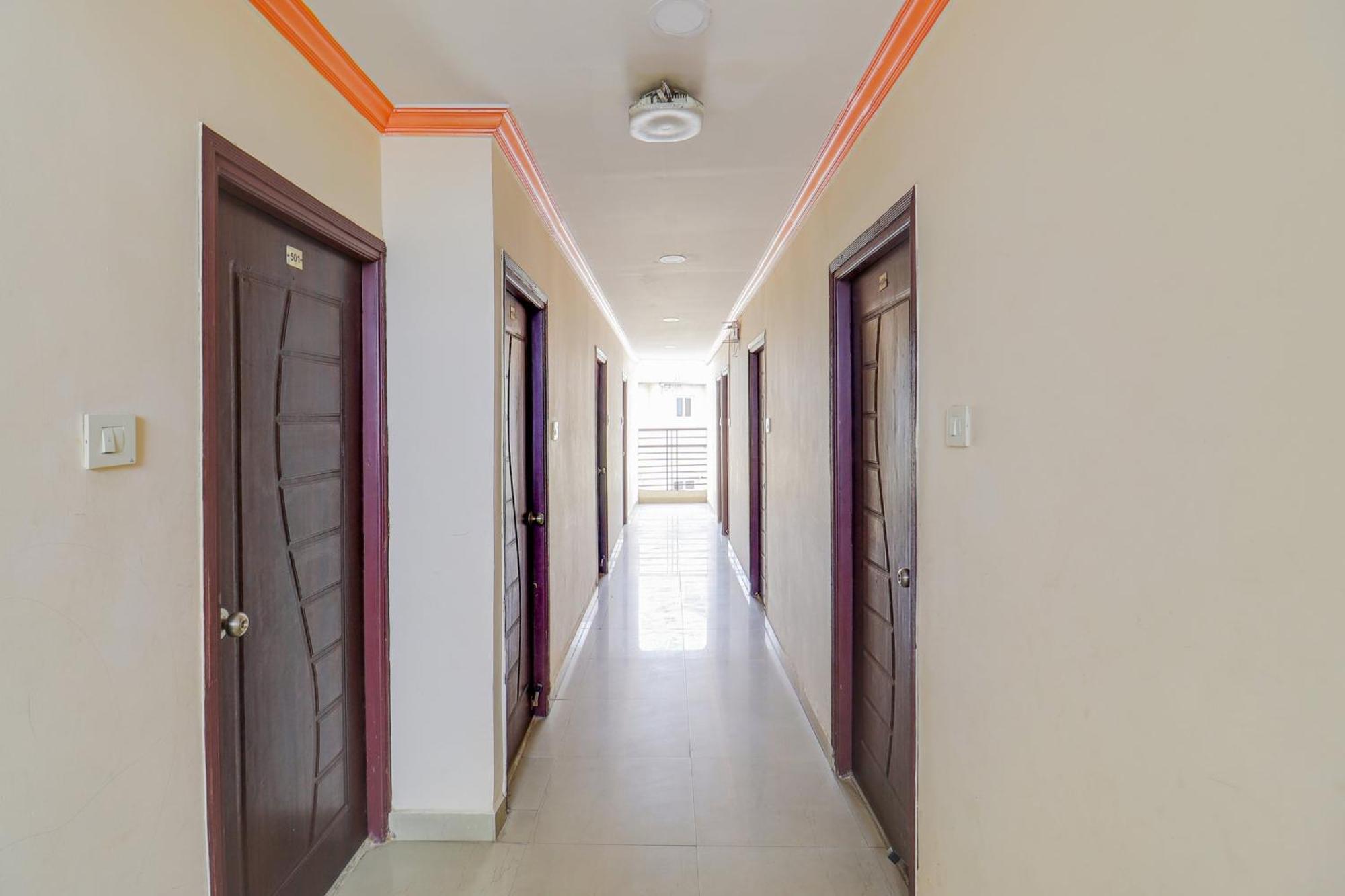 Collection O New Royal Plaza Nampally 3*