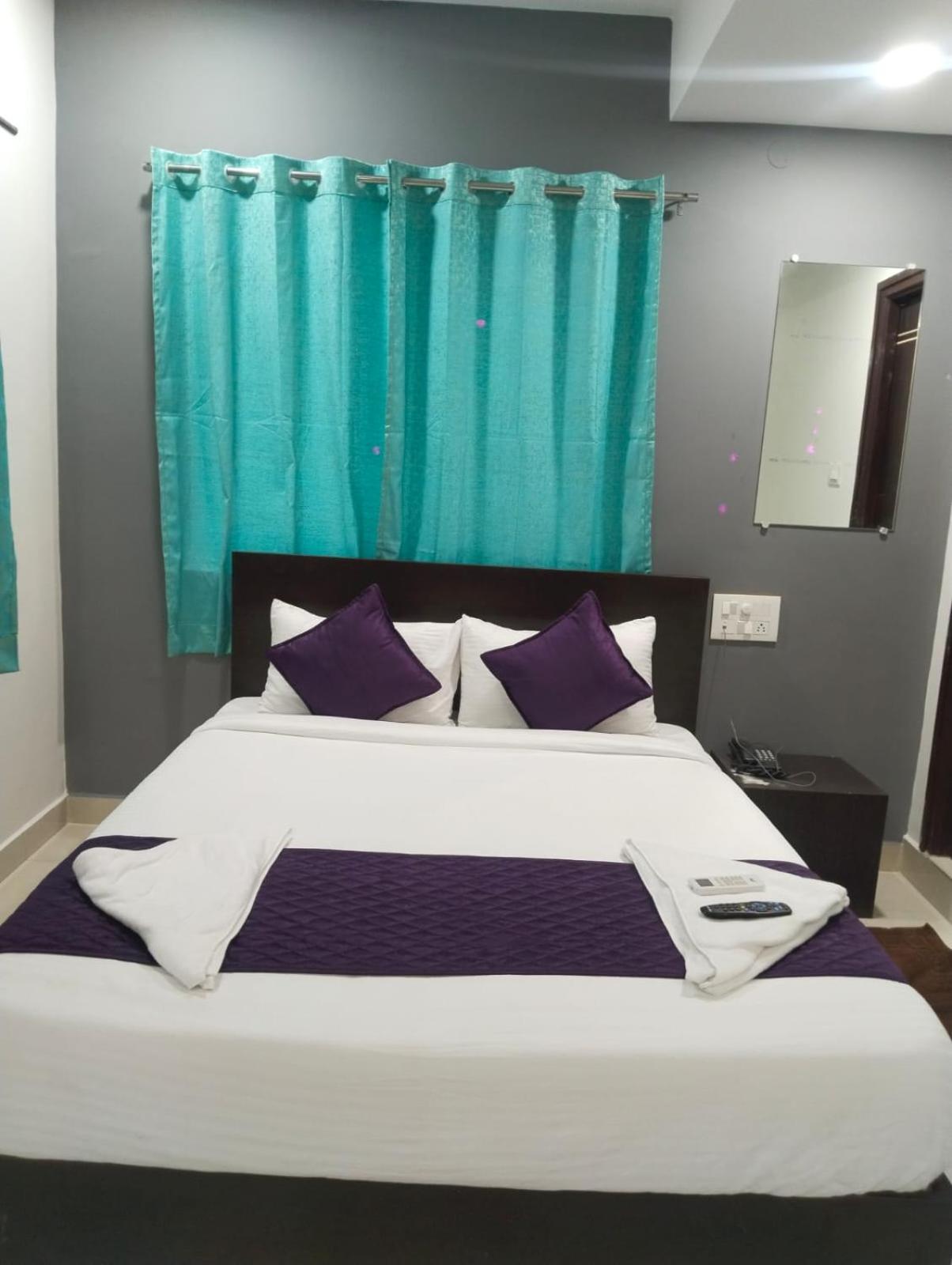 Hotel Deccan Retreat 2*