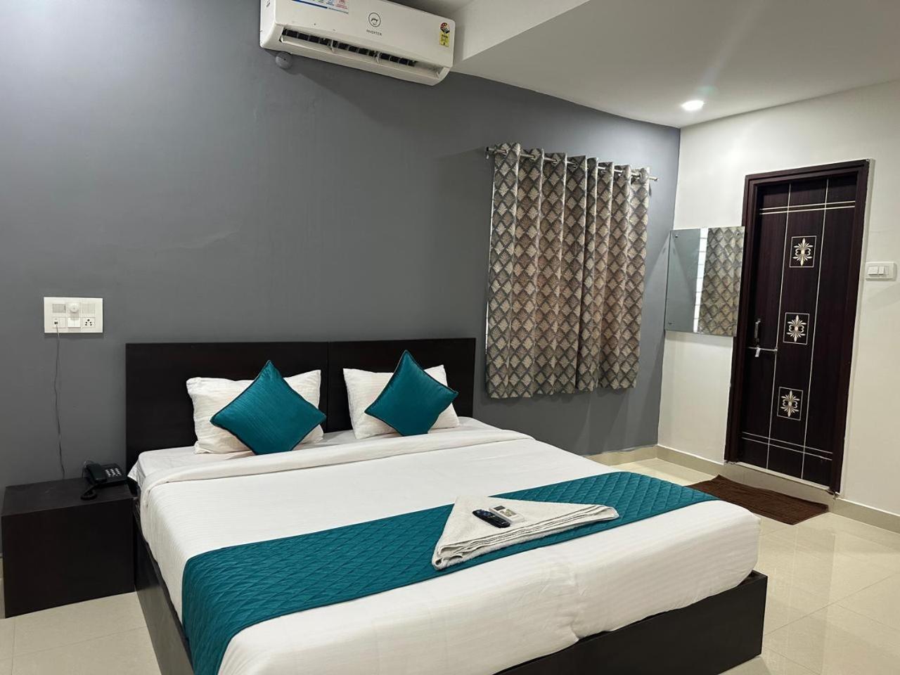 Deccan Retreat Hotel Hyderabad