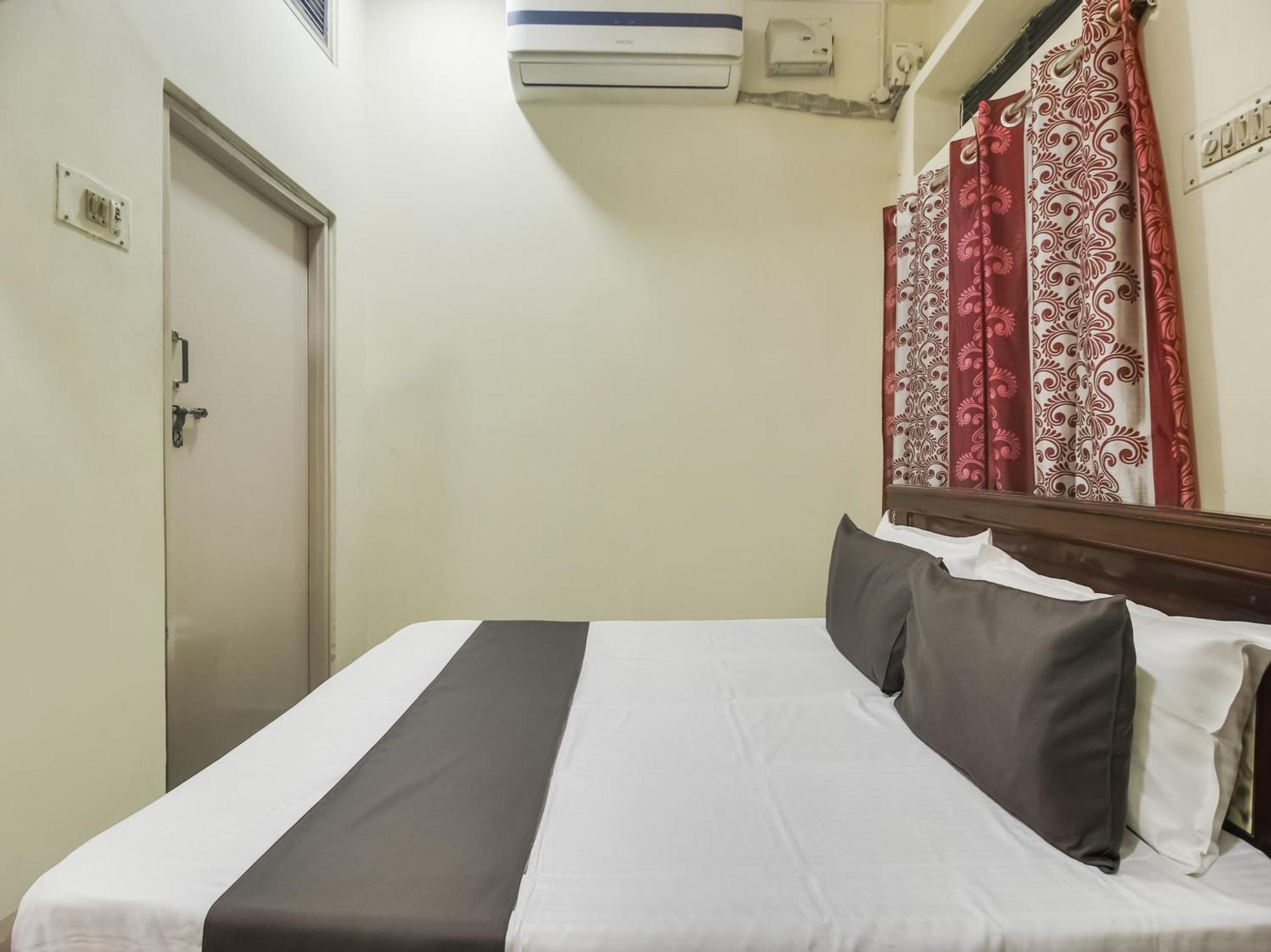 O Sri Gopi Mini Near Erragadda Metro Station Hyderabad