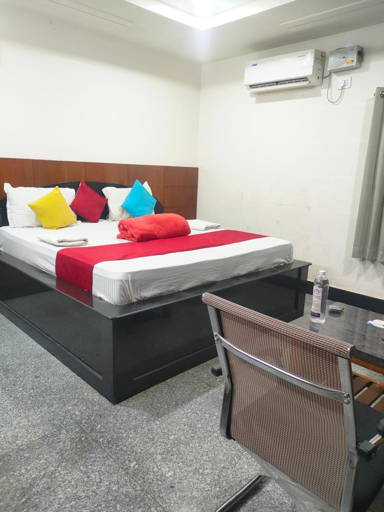 Hotel New Maruthi Inn, Lb Nagar 3*