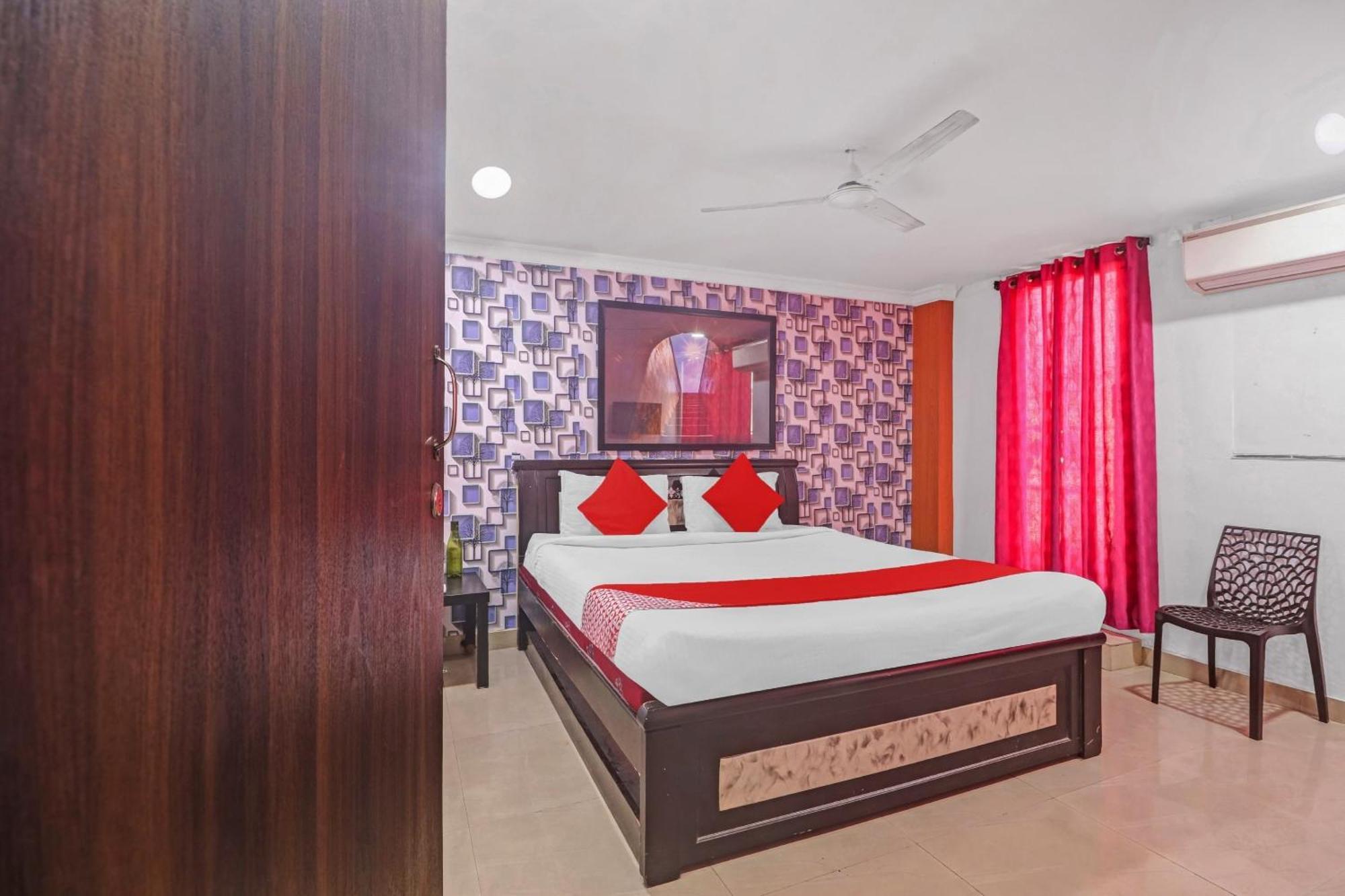 Hotel O New Lakeview Palace 3*