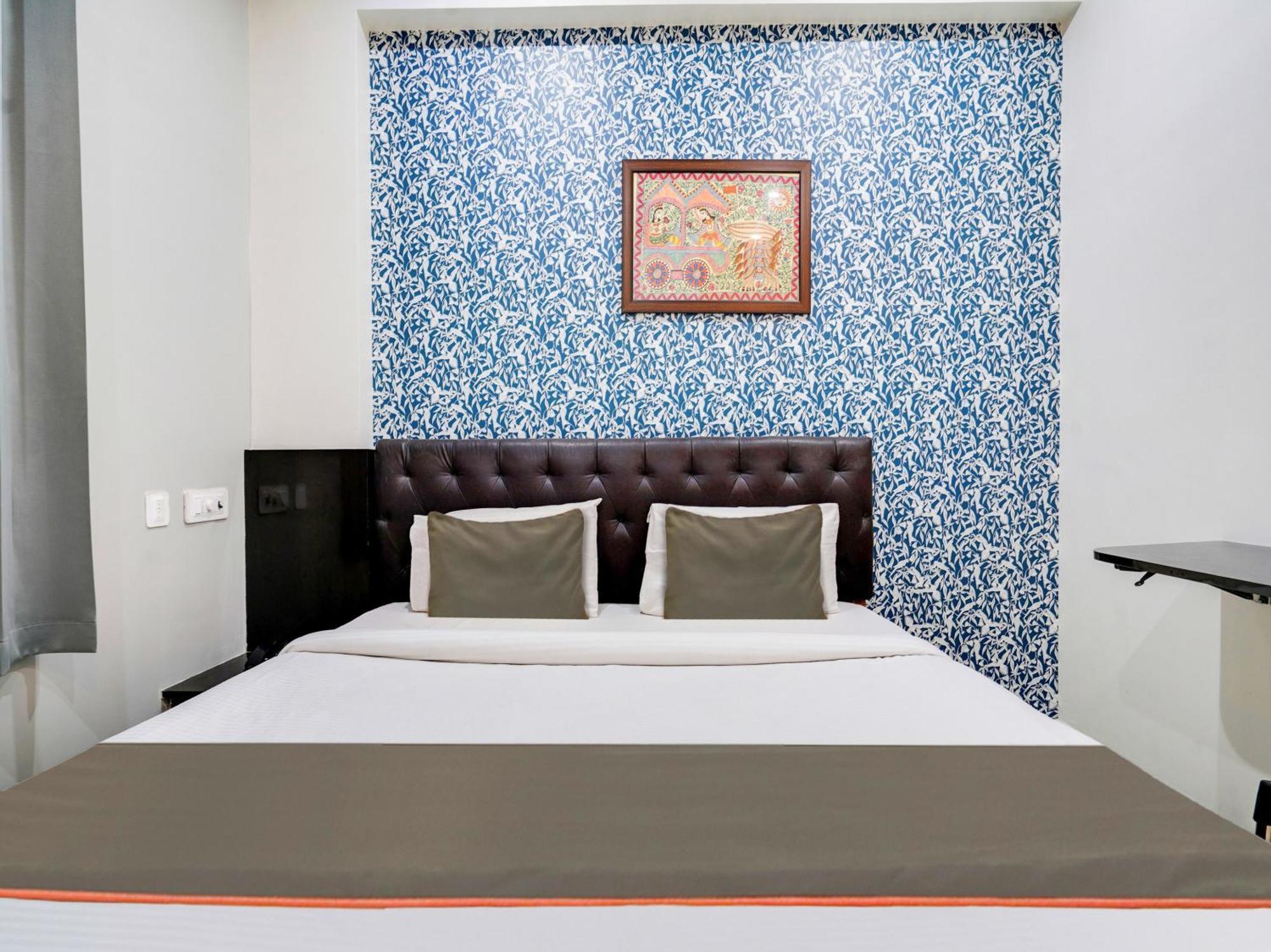 Collection O Blue Iris A Grandure. Hotel