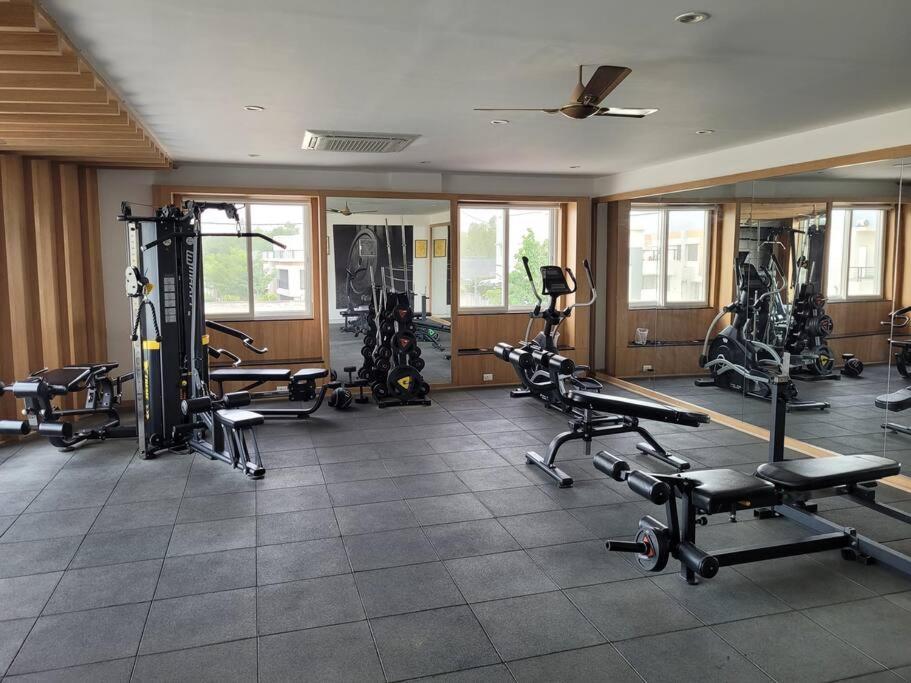 Villa Near To Airport, Just 10 Minutes Away Hyderabad