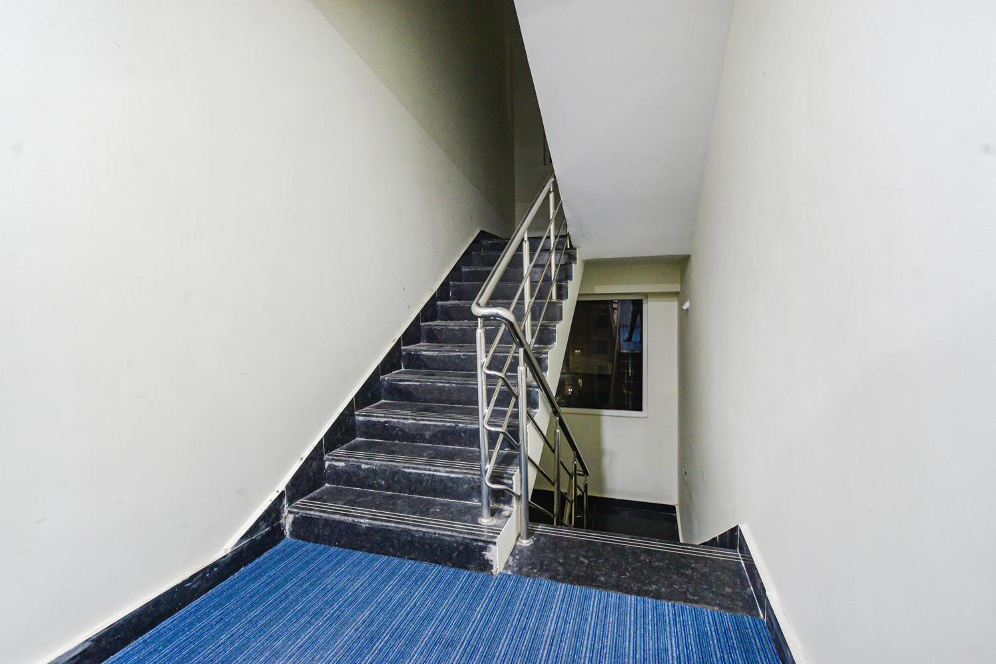 Hotel Fabhotel Maski Suites, Kondapur Hyderabad