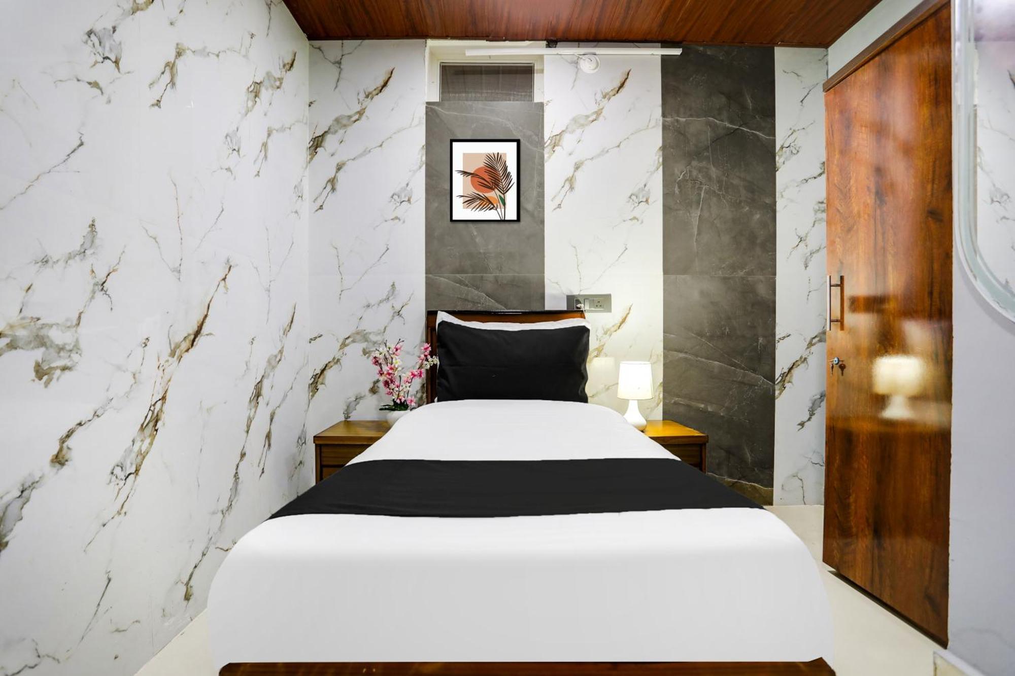 O Madhapur Vip Hills 4*