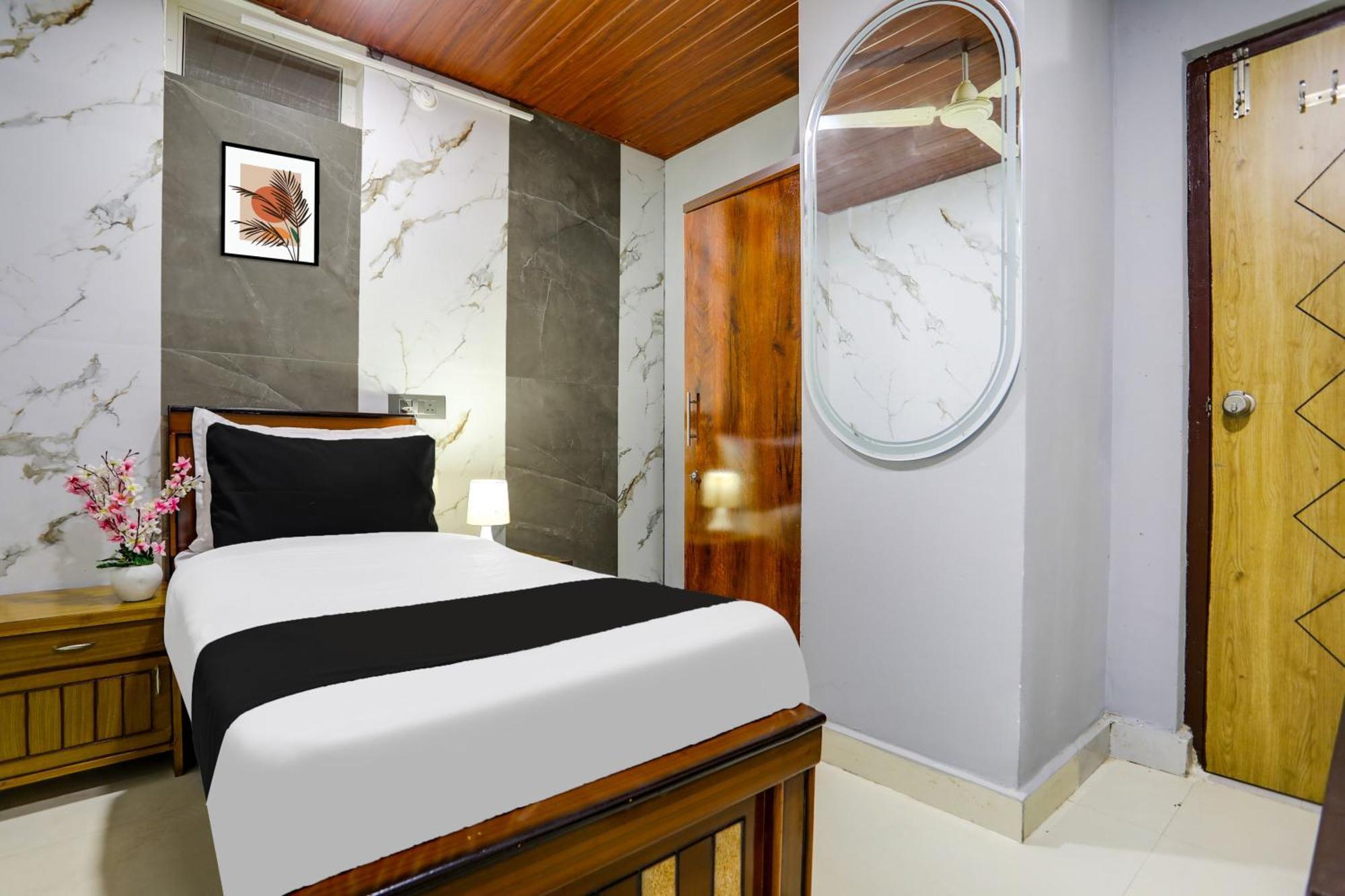 O Madhapur Vip Hills 4*