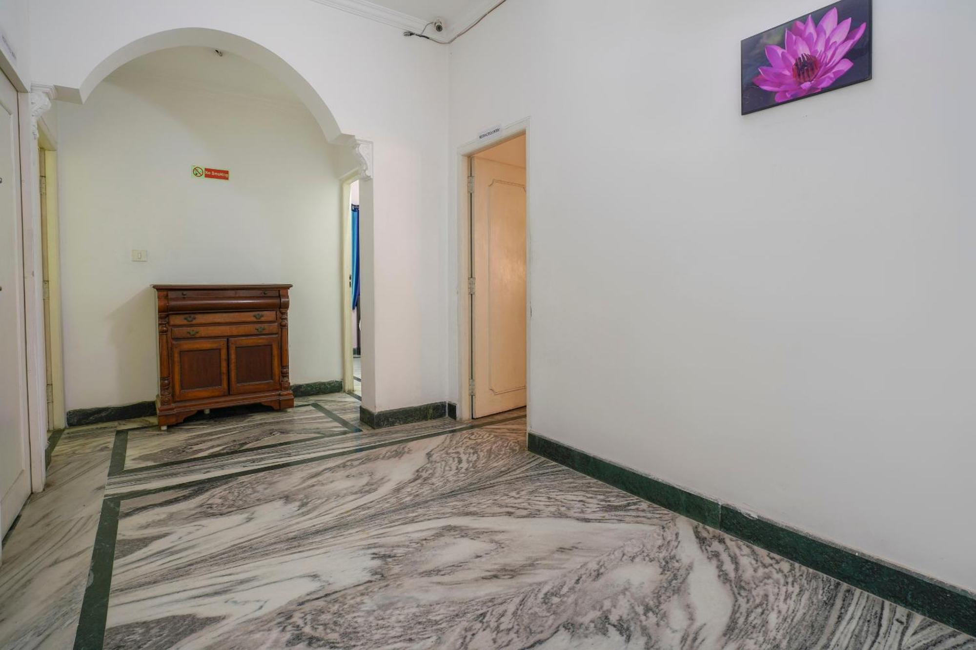 O Hill Street Service Near Gvk One Mall 3*