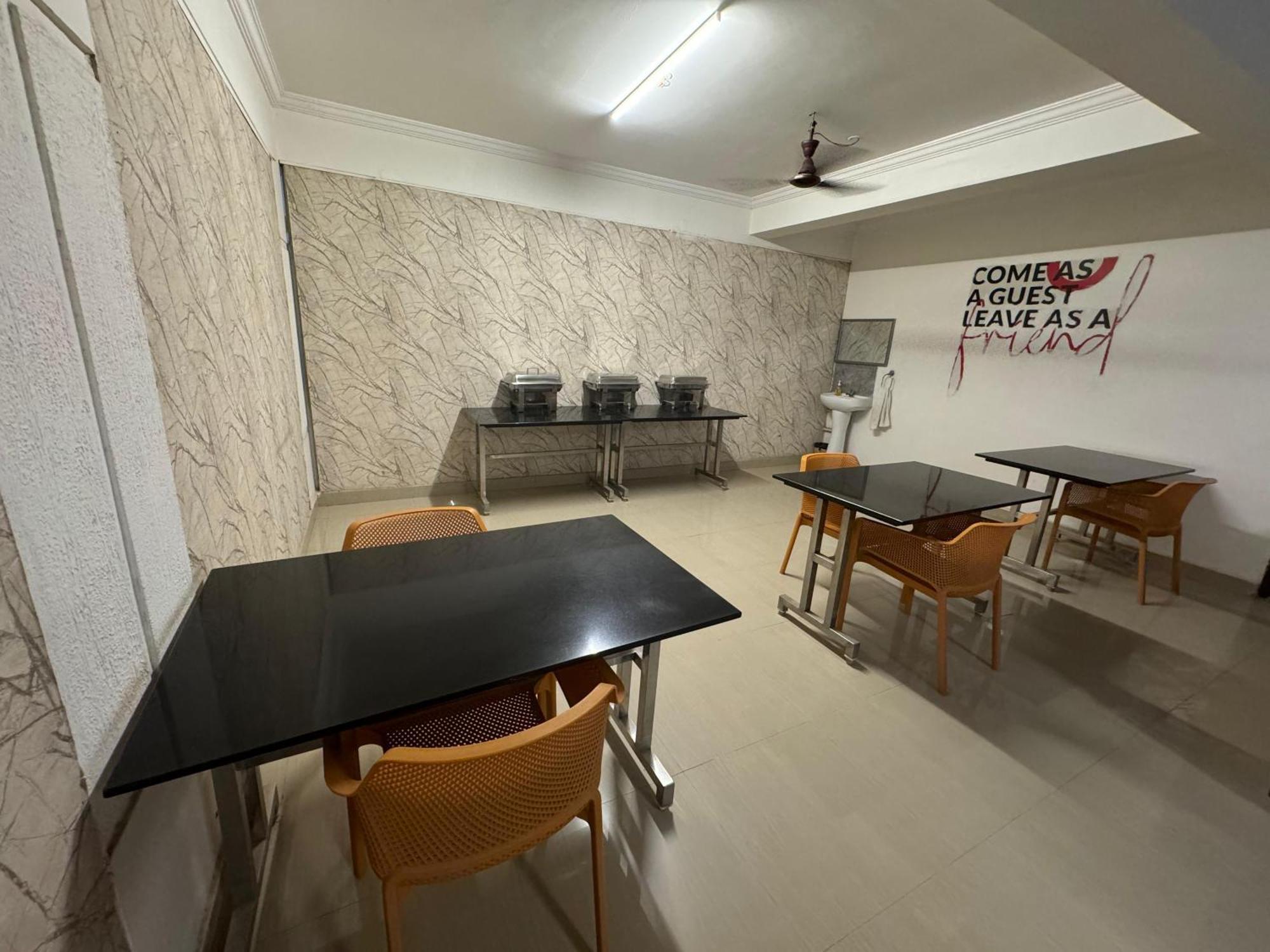 Imperial Retreat Hotel *