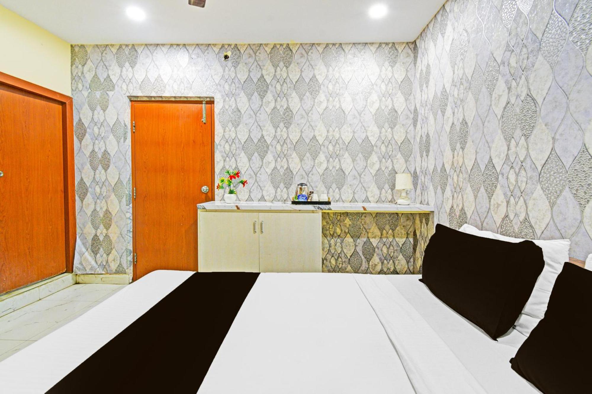 O Orange Jntu Hotel