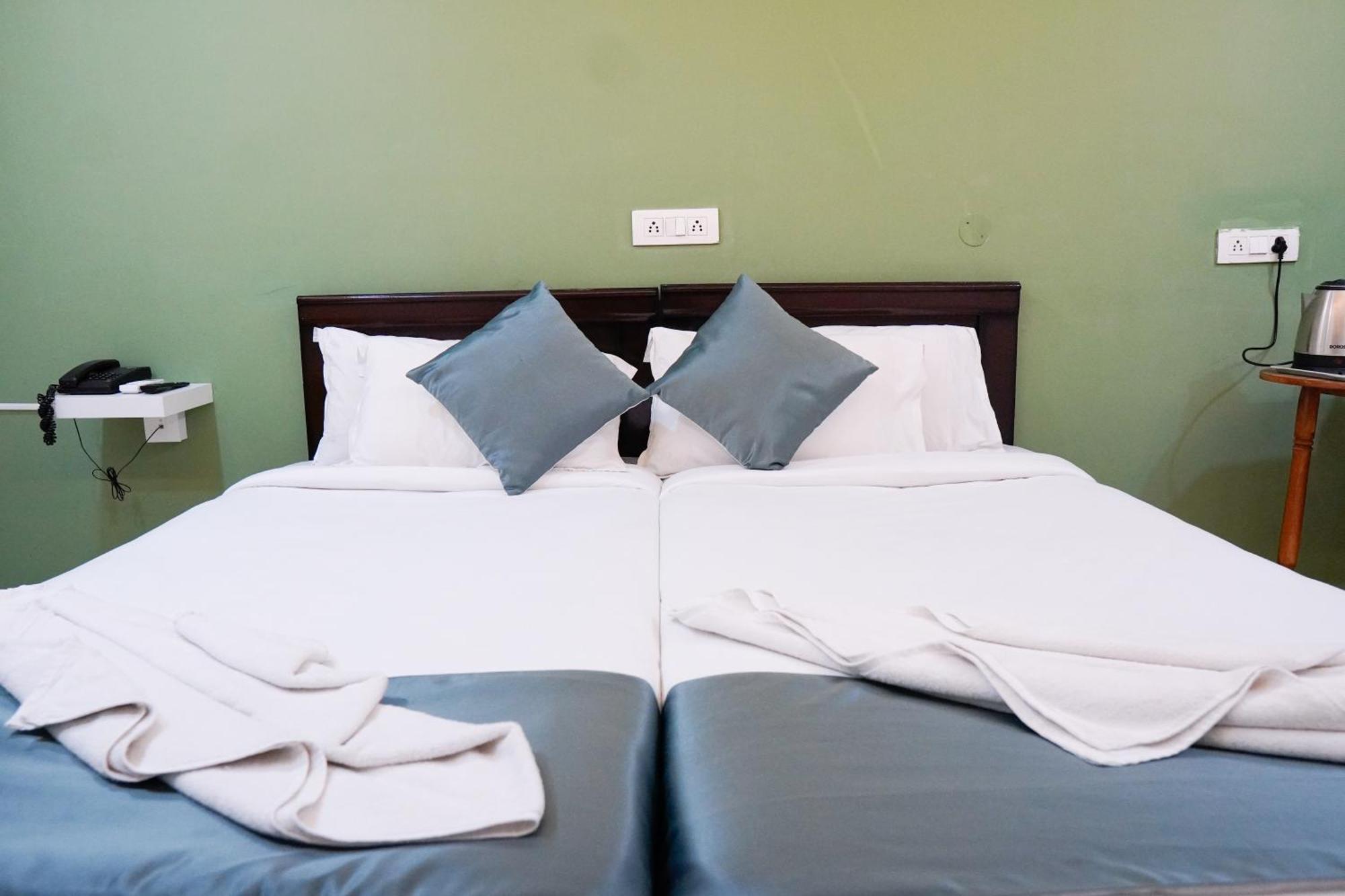 The Casa Heights Hotel