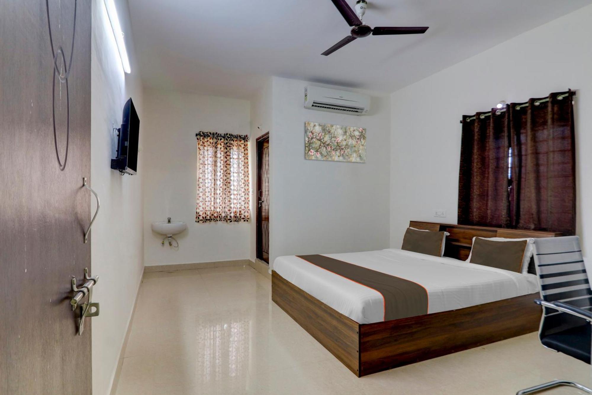 Capital O S V Residency Nalagandla Hotel