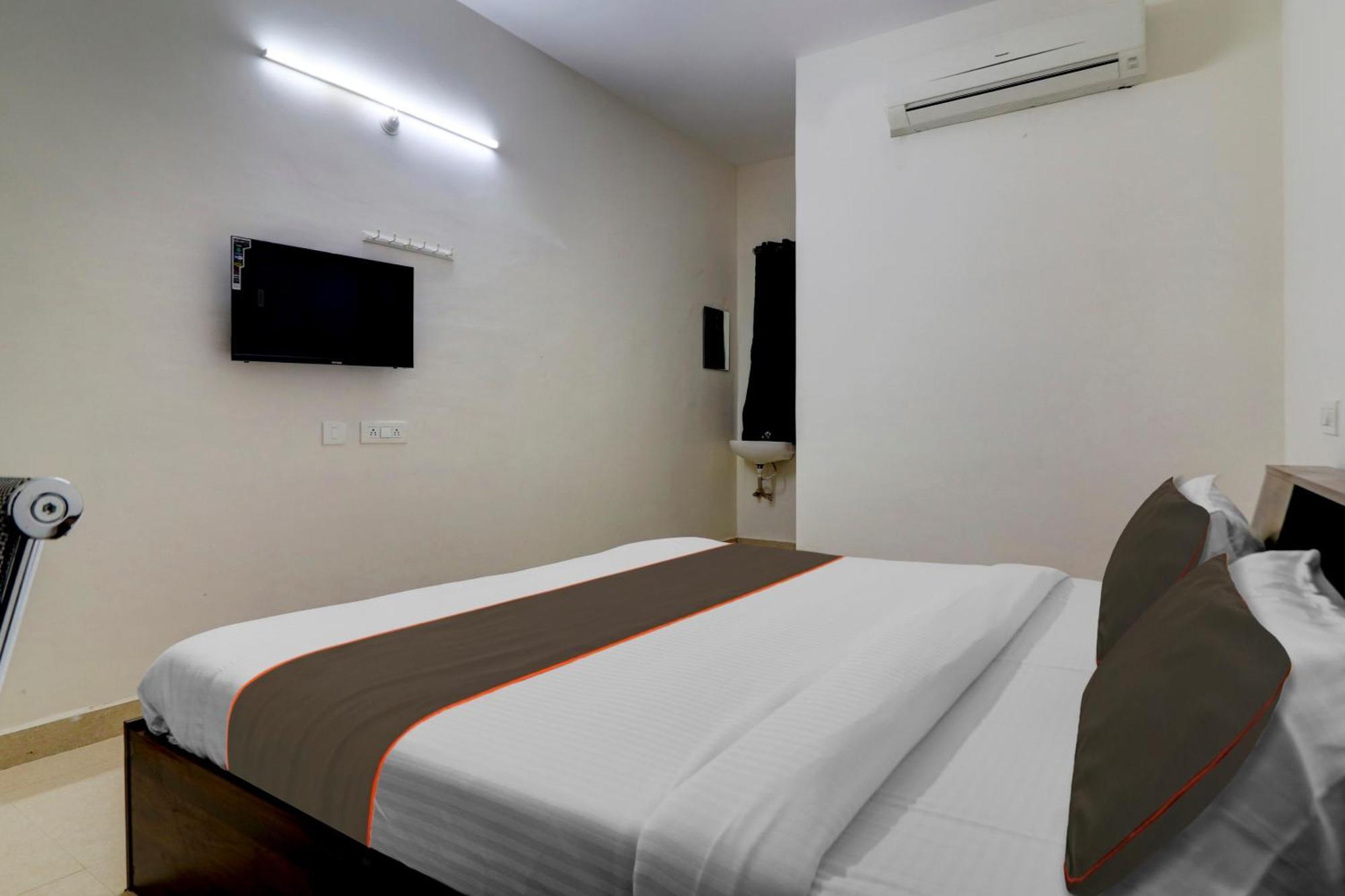 Capital O S V Residency Nalagandla Hotel 3*